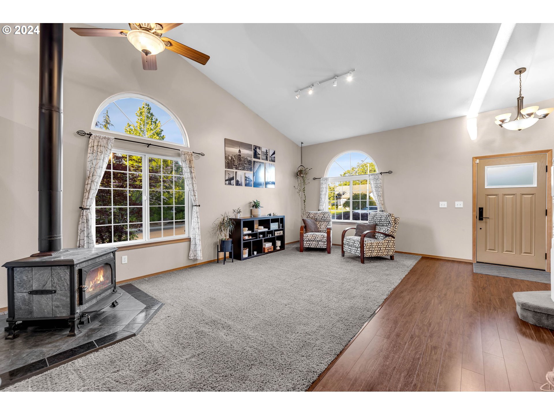 4687 ROLLING MEADOWS DR