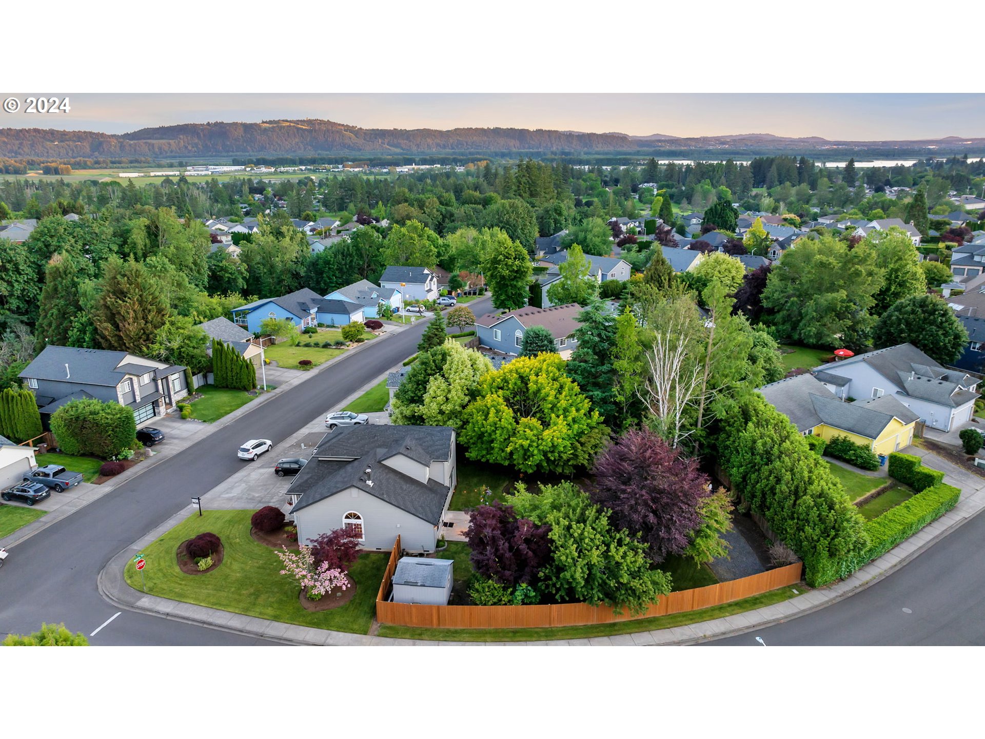 4687 ROLLING MEADOWS DR