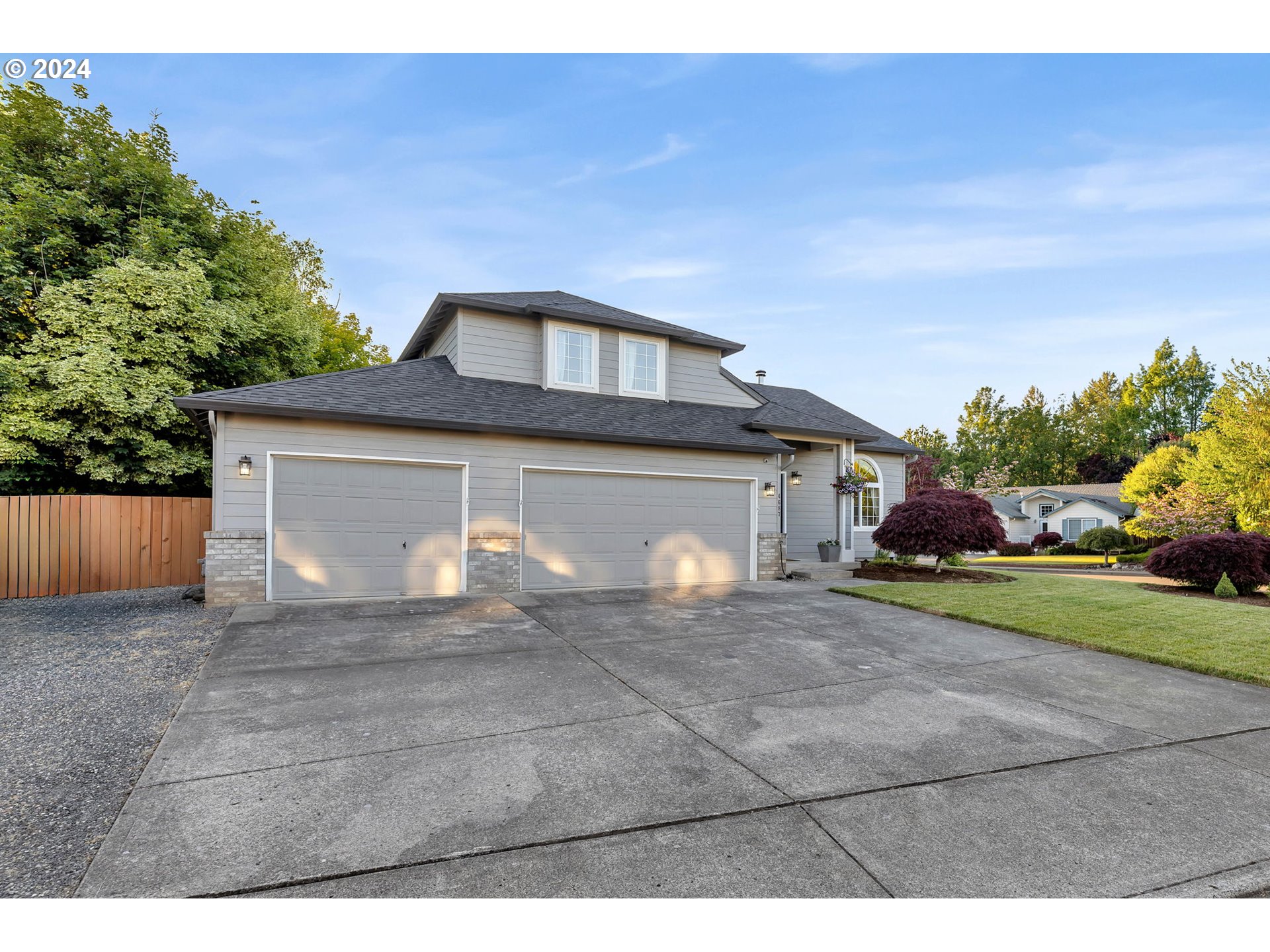 4687 ROLLING MEADOWS DR