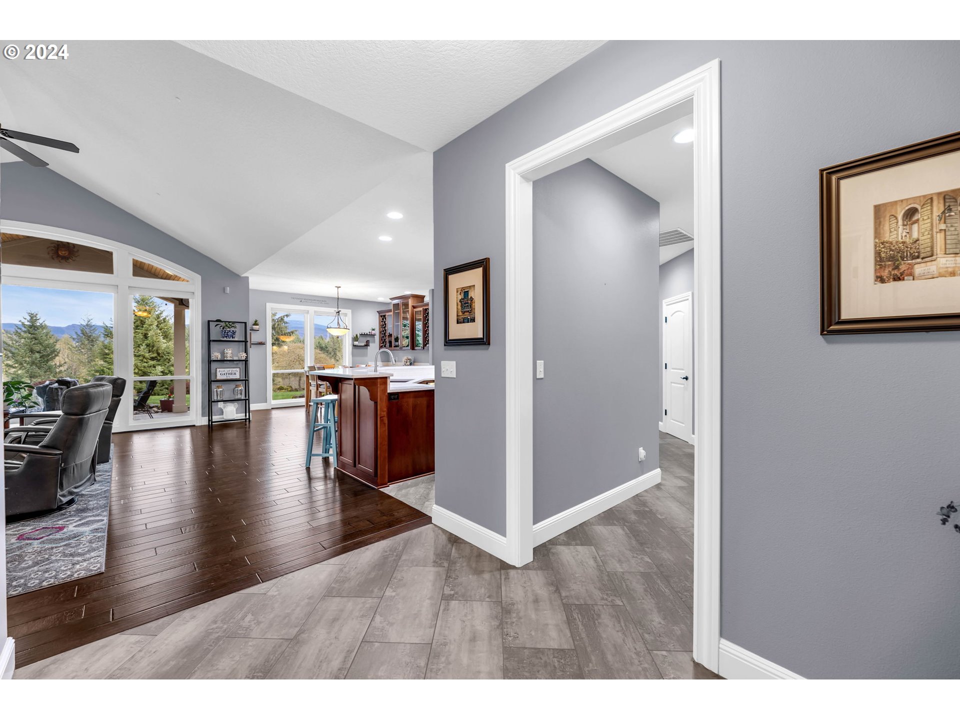 202 CRISPIEN RD