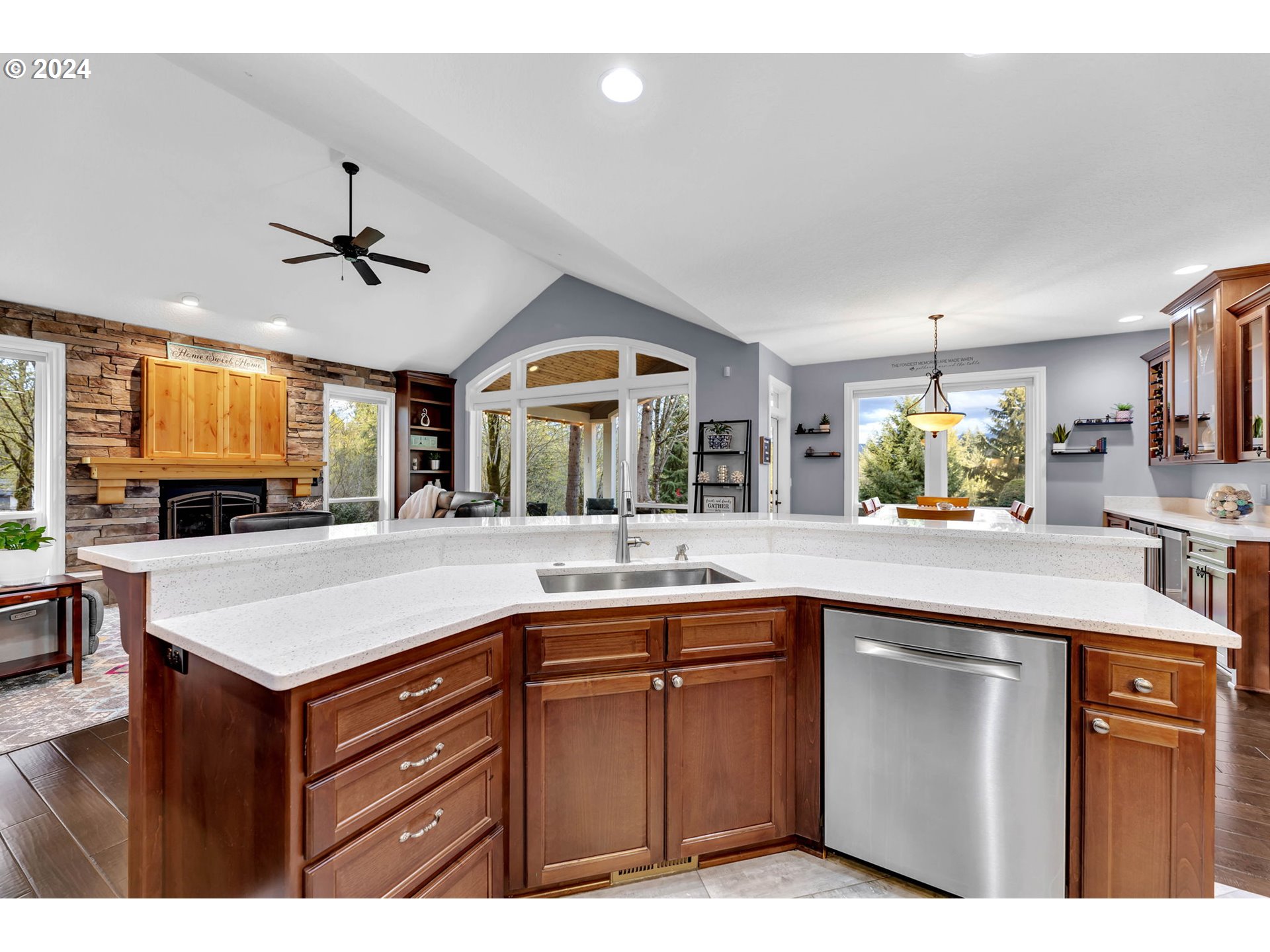 202 CRISPIEN RD