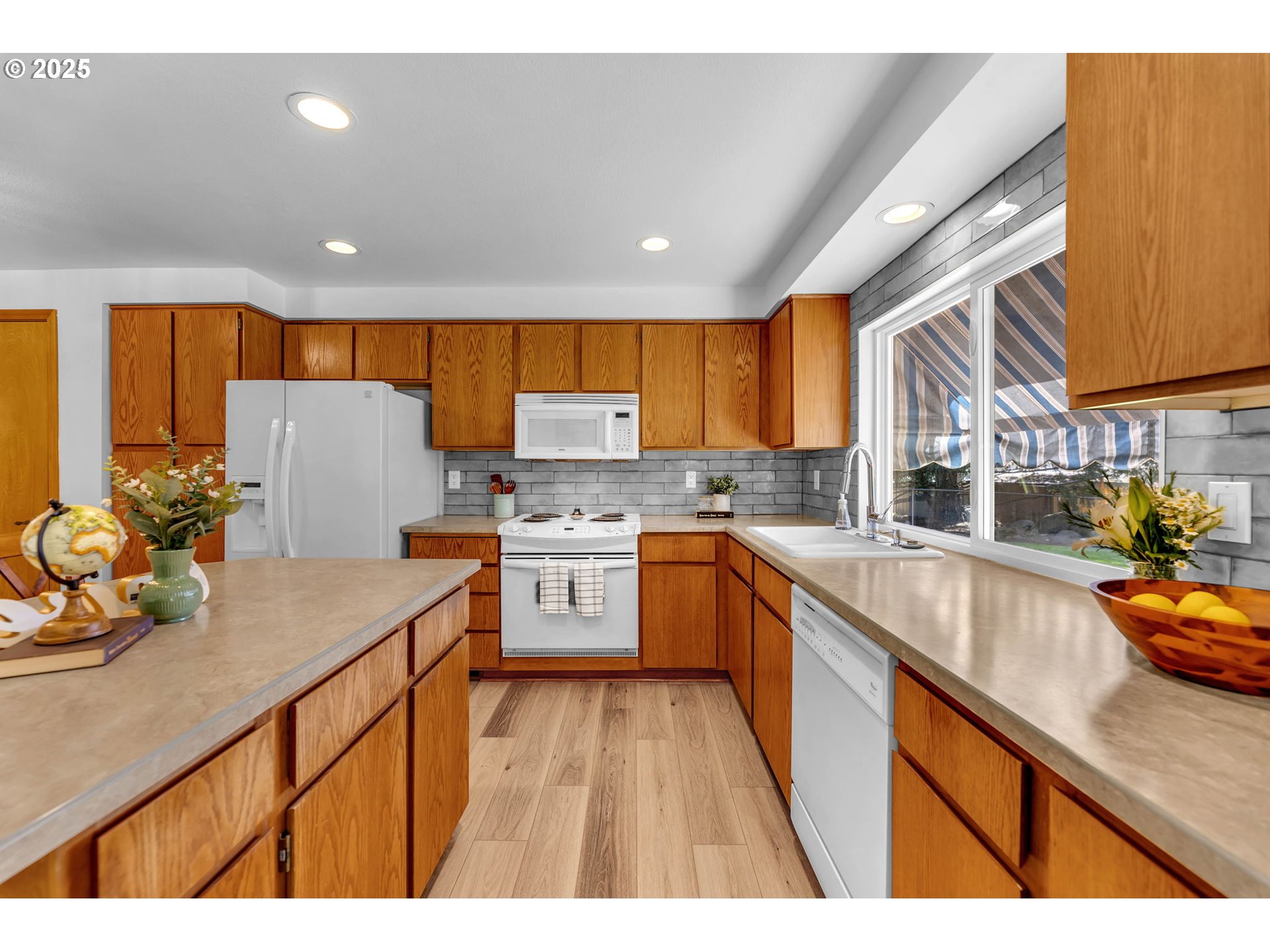 1524 SE 120TH AVE