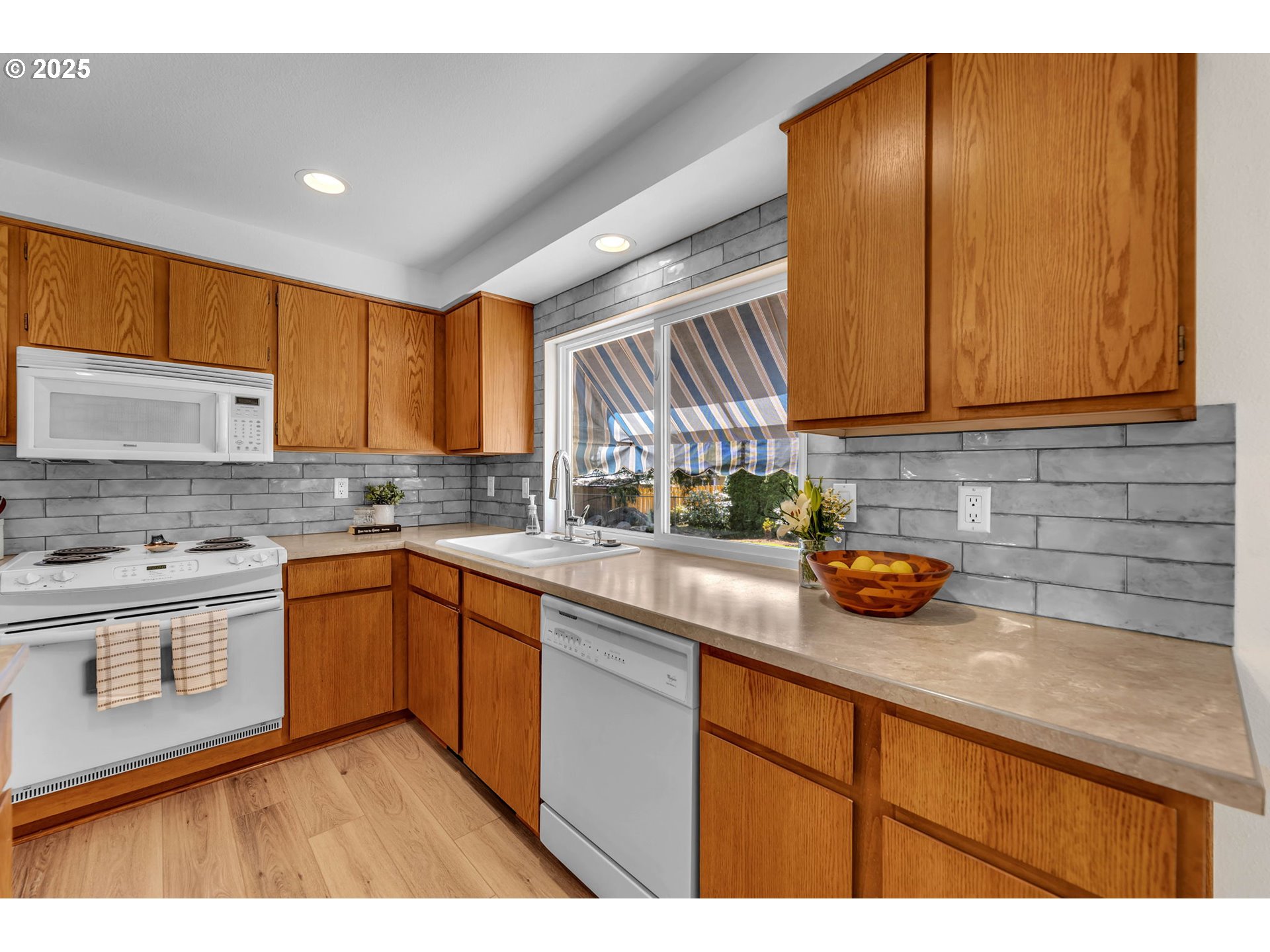1524 SE 120TH AVE