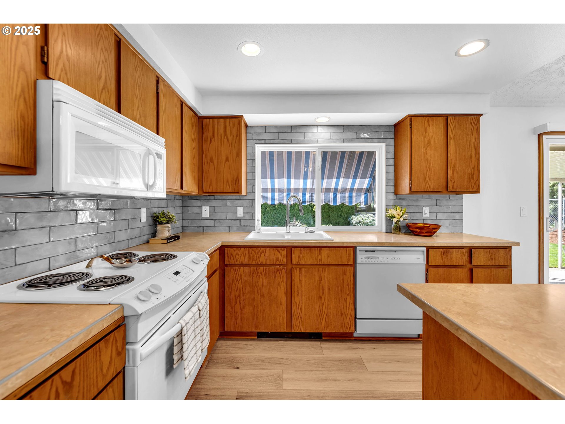1524 SE 120TH AVE