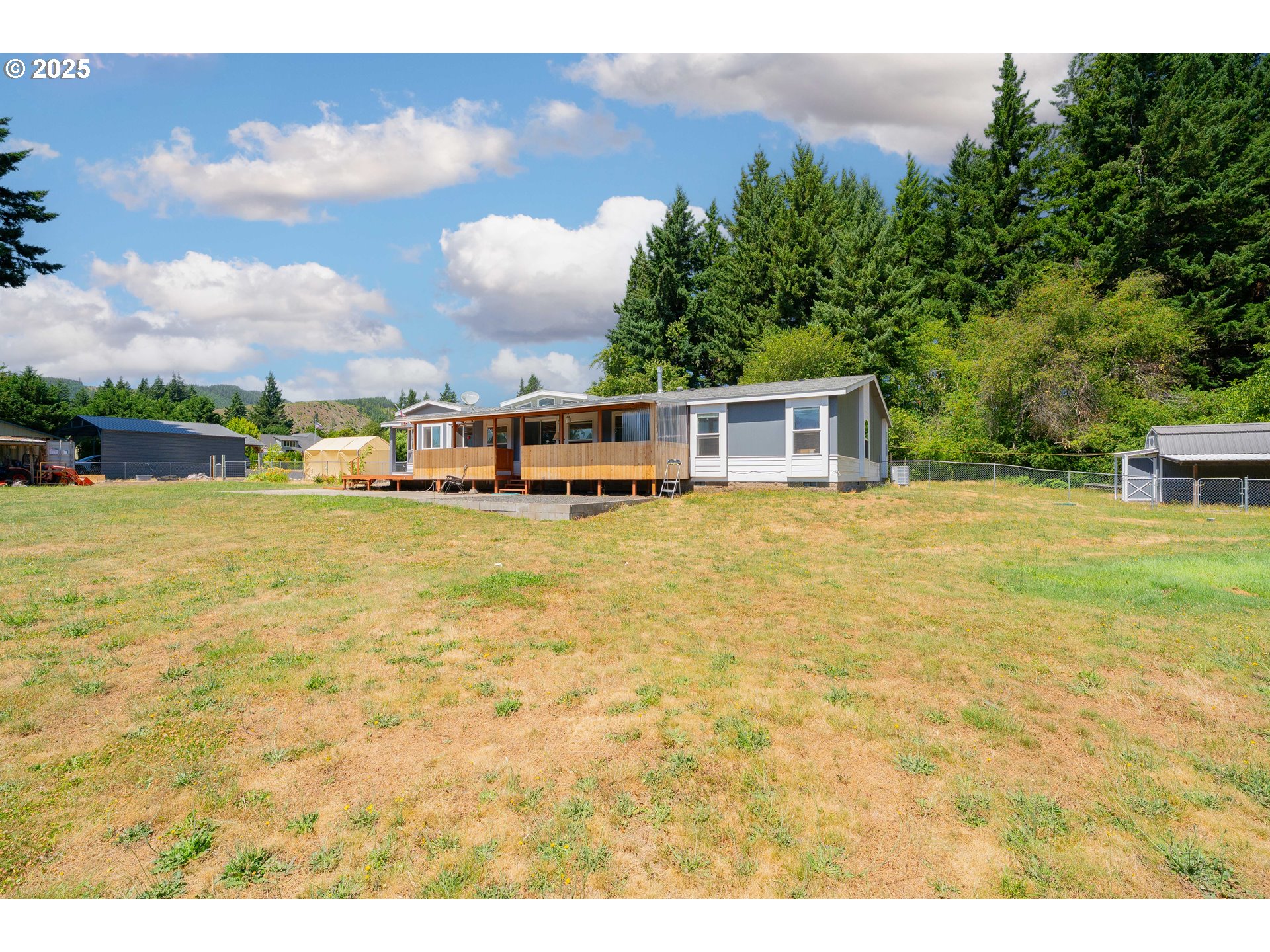 271 OLD AIRPORT RD
