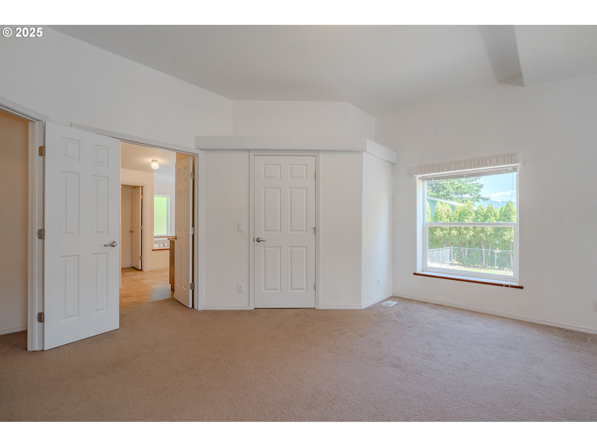 271 OLD AIRPORT RD