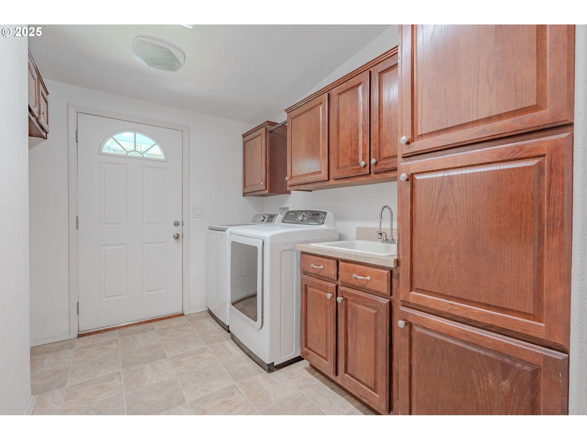 271 OLD AIRPORT RD