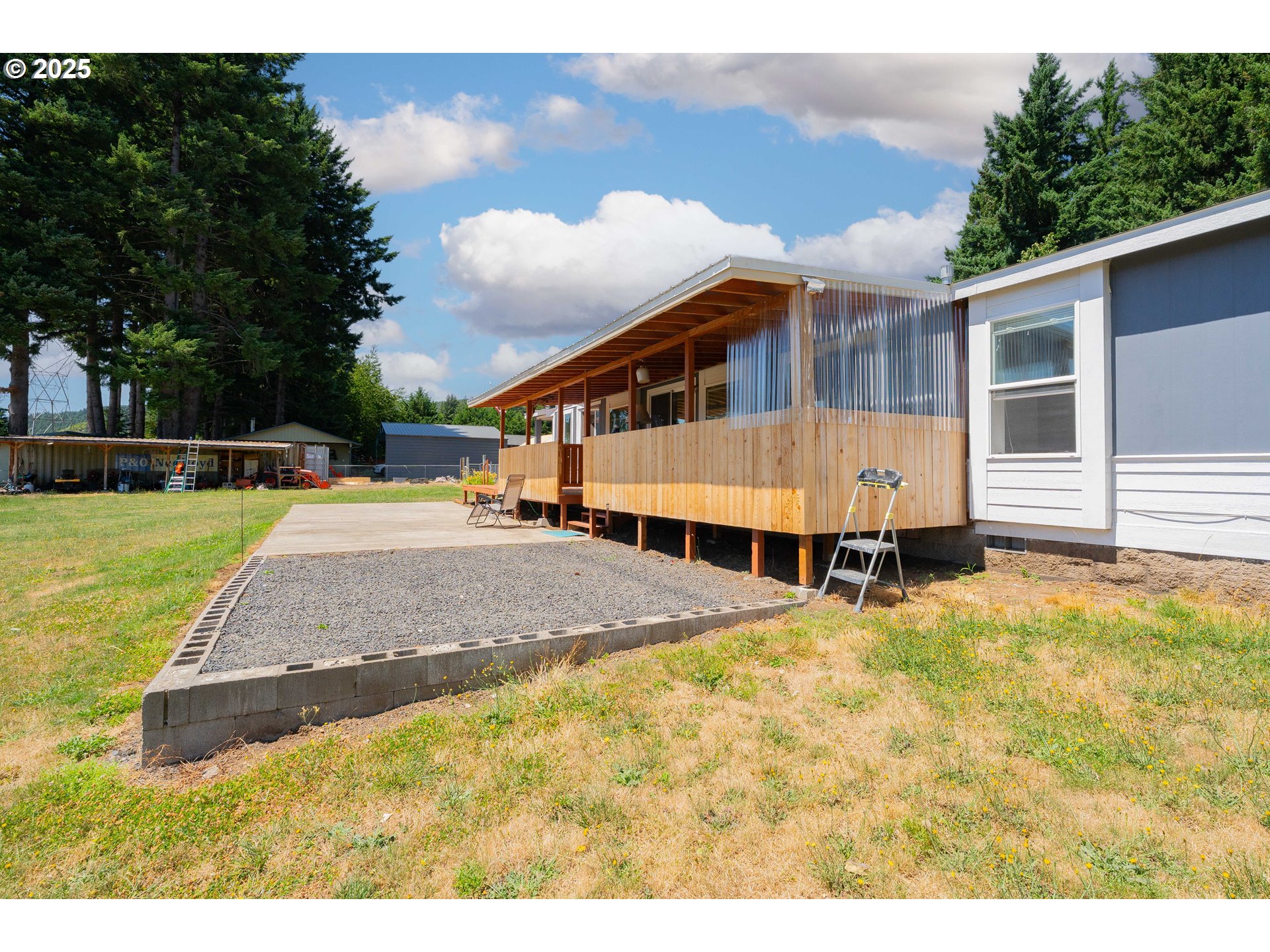 271 OLD AIRPORT RD