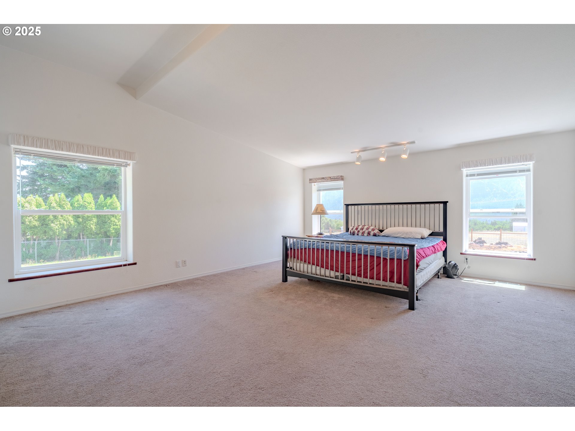 271 OLD AIRPORT RD