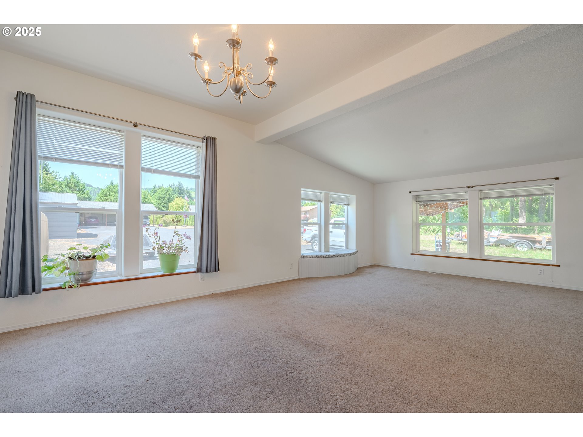 271 OLD AIRPORT RD