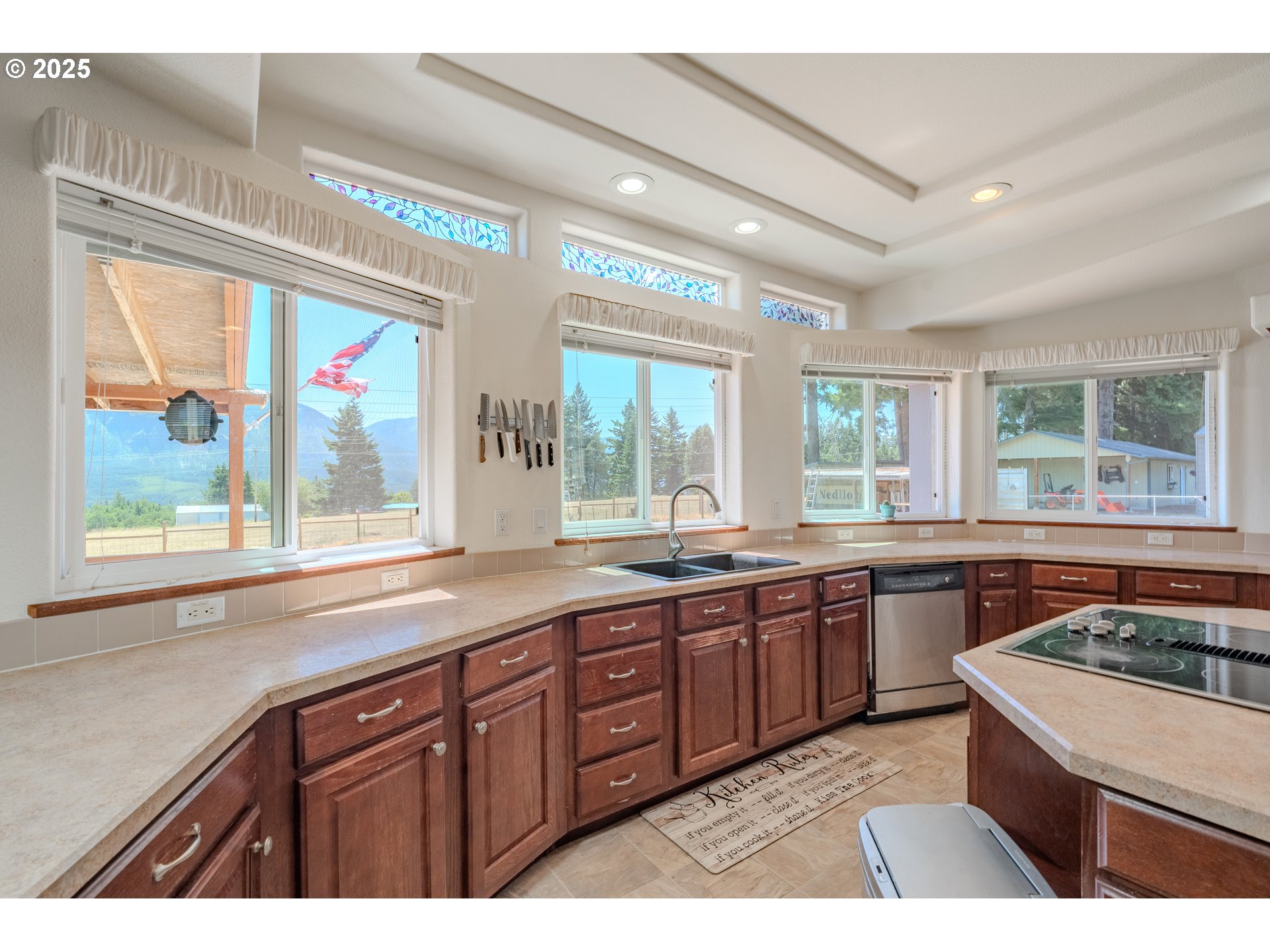 271 OLD AIRPORT RD