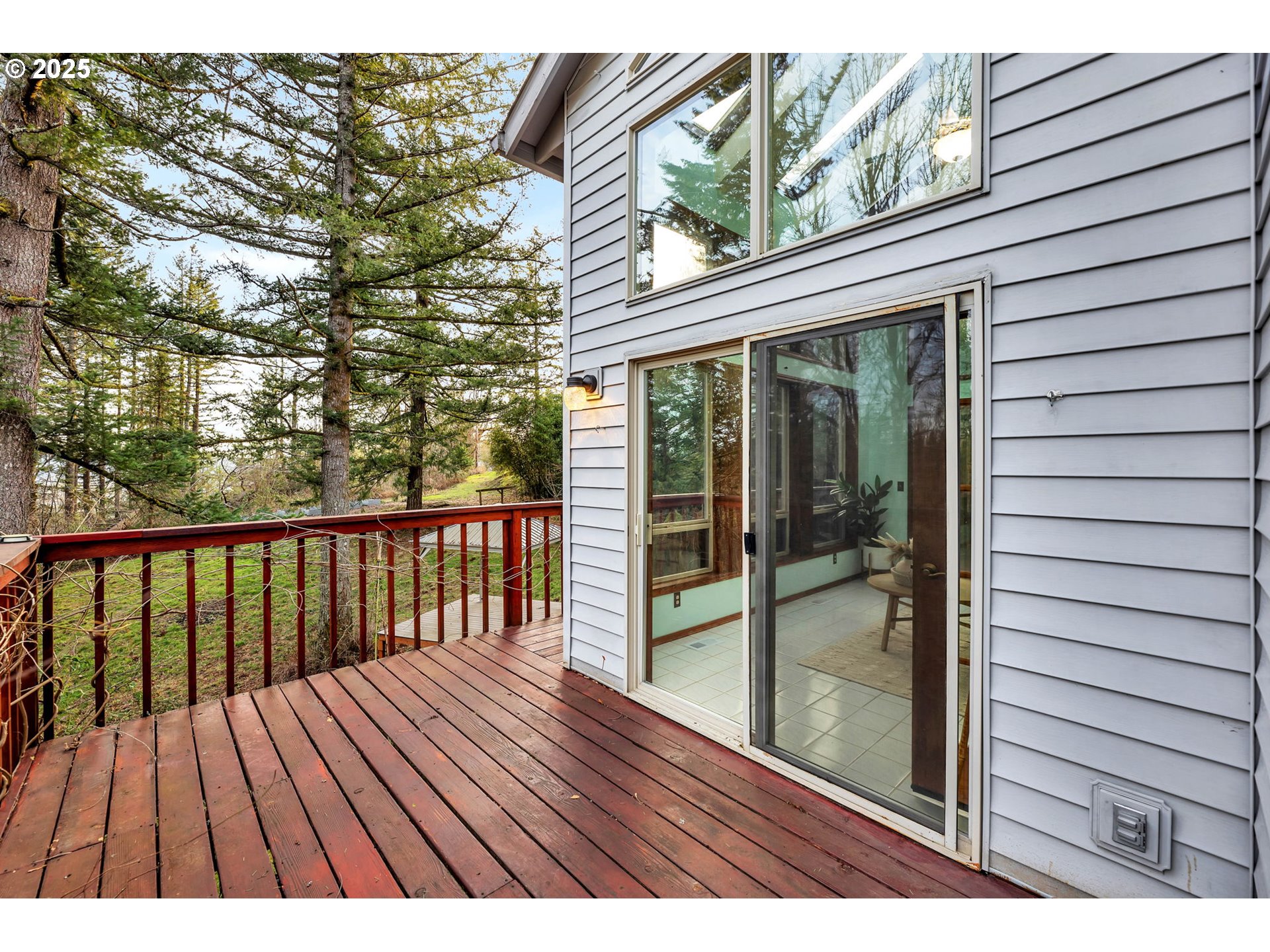 3809 SE SAINT CLAIR RD