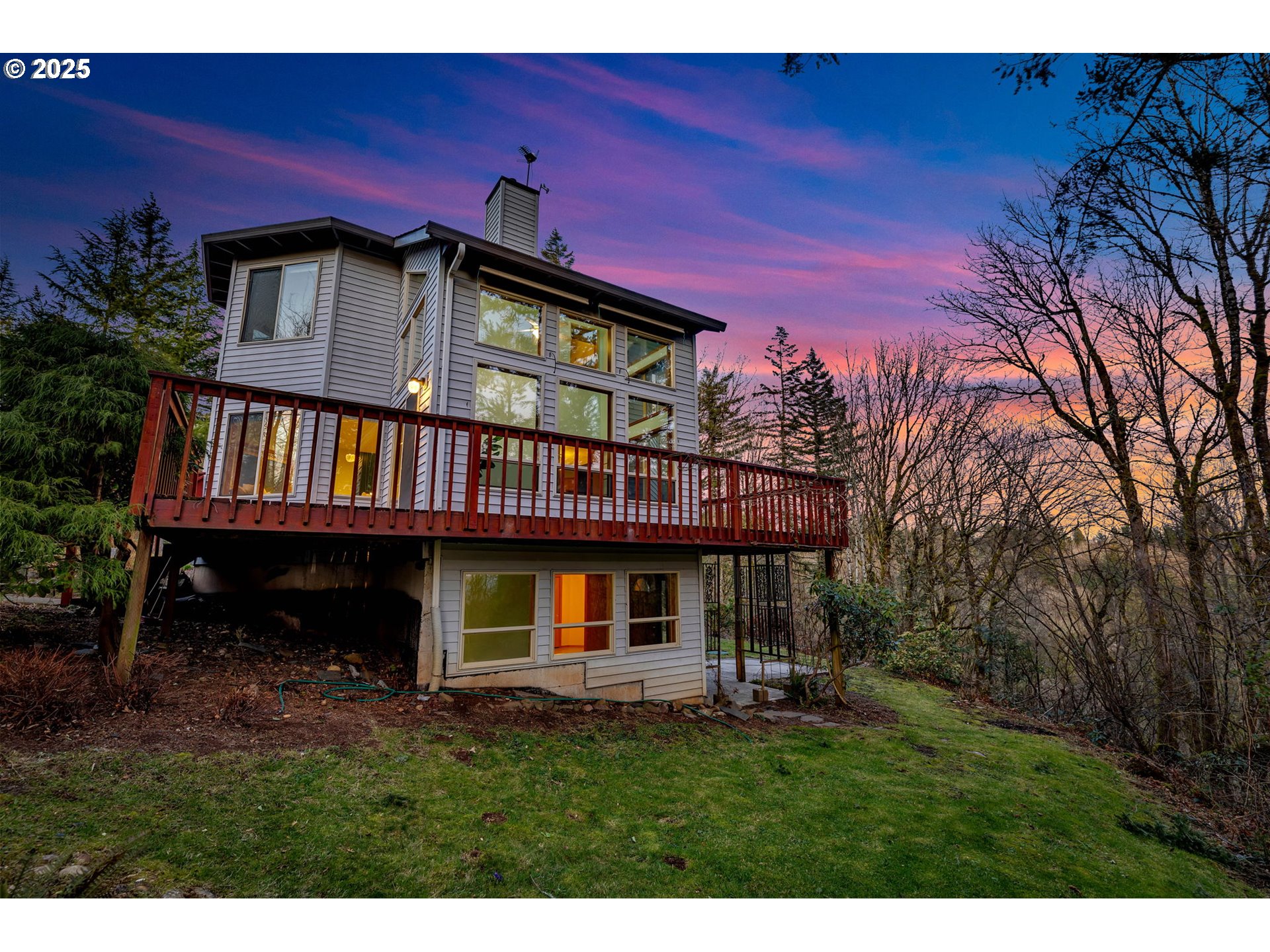 3809 SE SAINT CLAIR RD