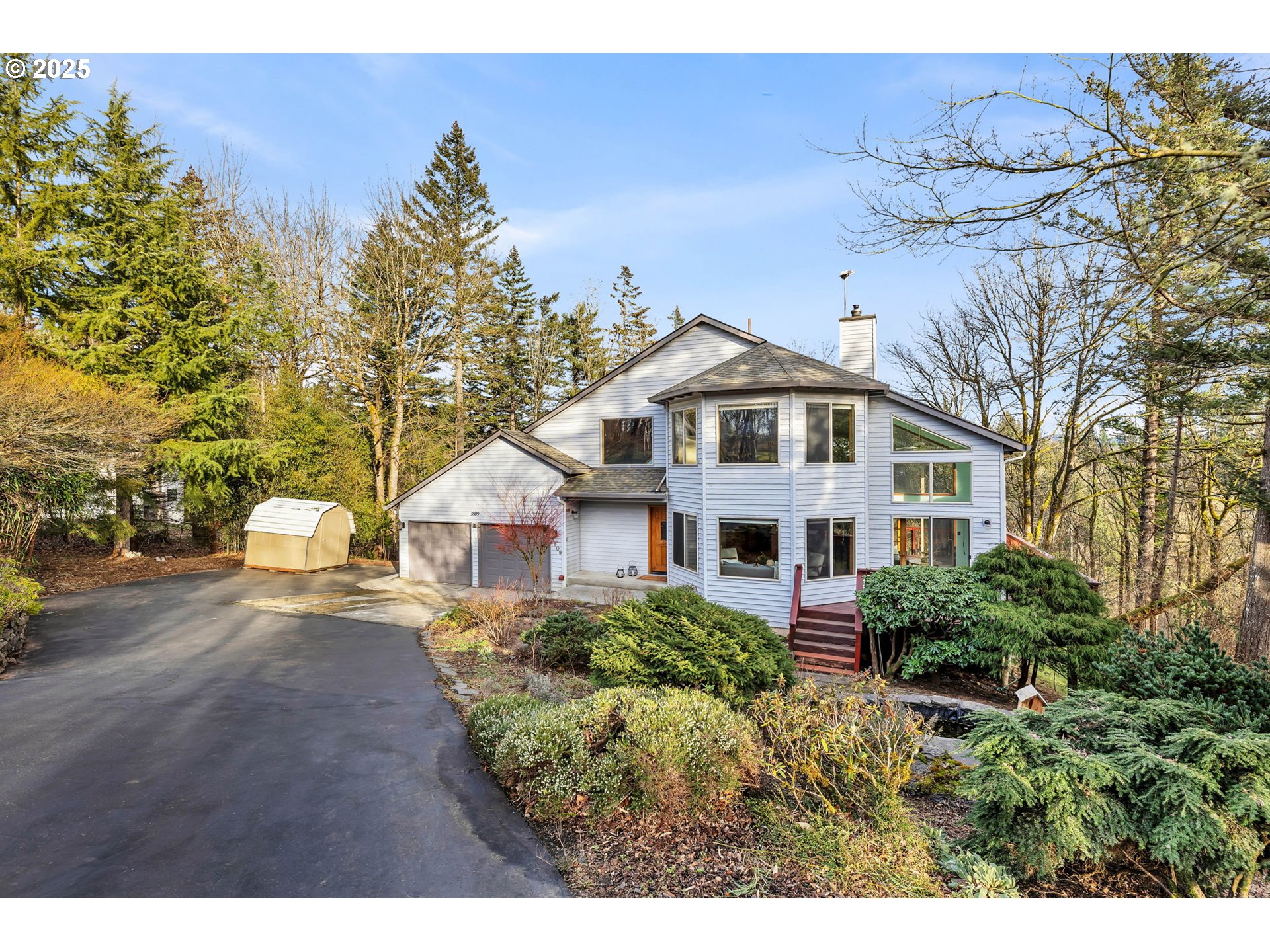 3809 SE SAINT CLAIR RD