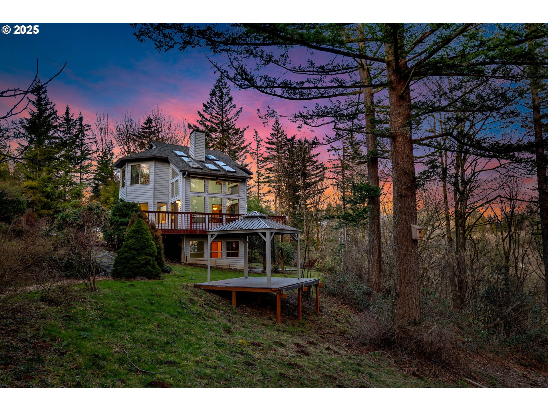 3809 SE SAINT CLAIR RD