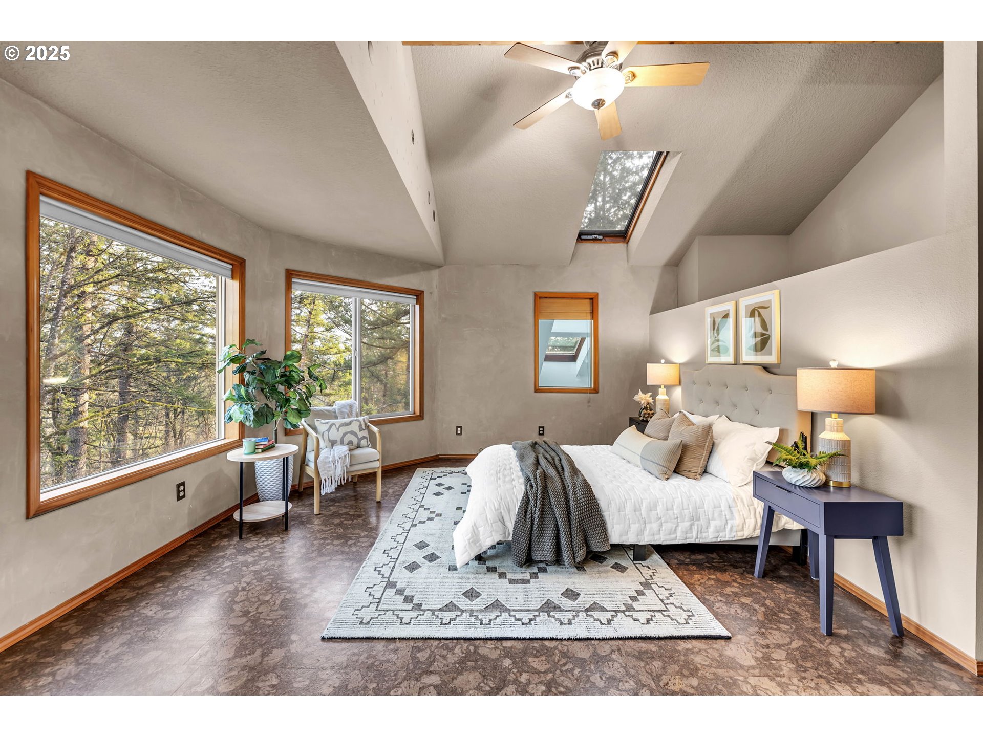 3809 SE SAINT CLAIR RD