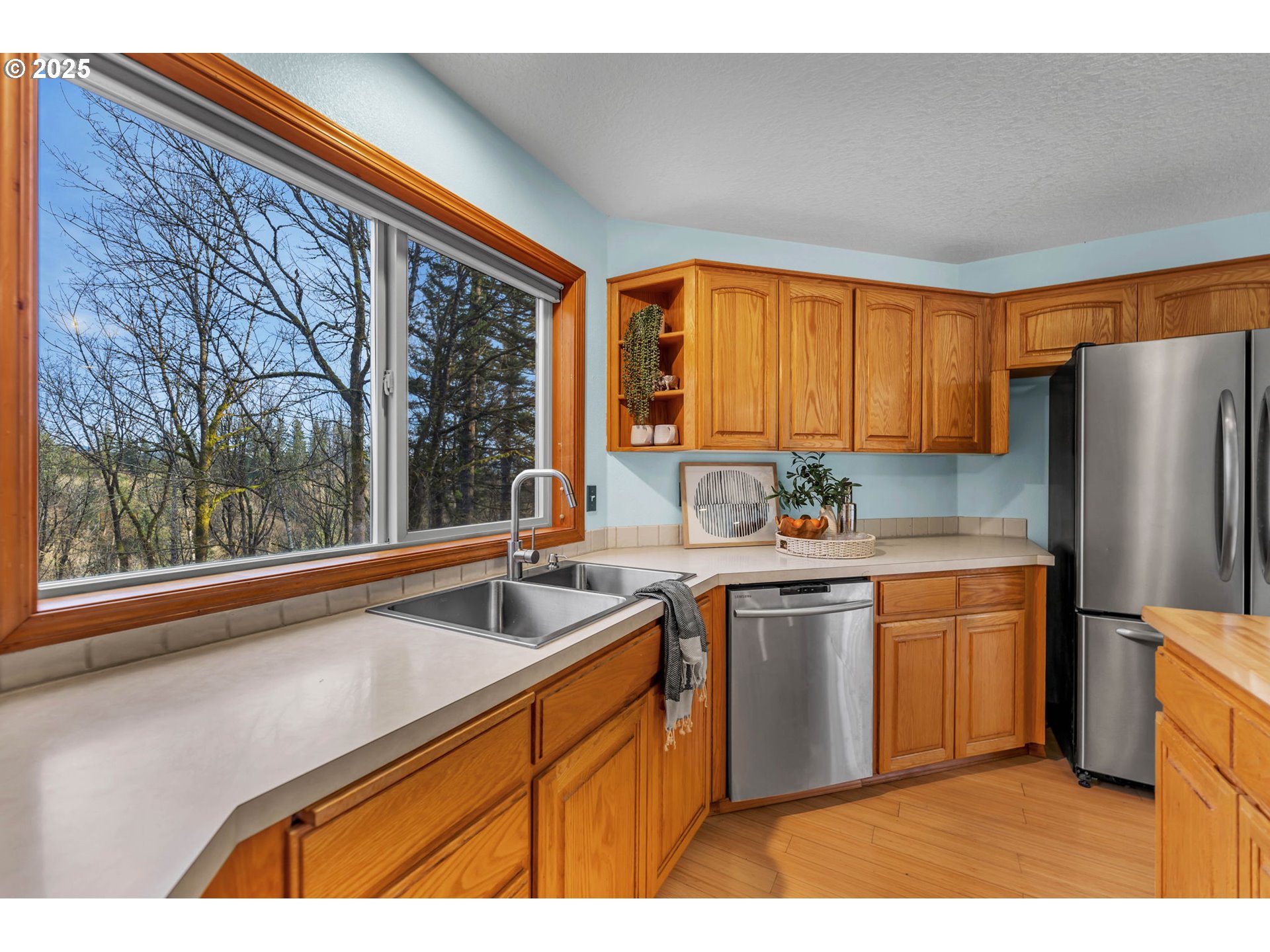 3809 SE SAINT CLAIR RD