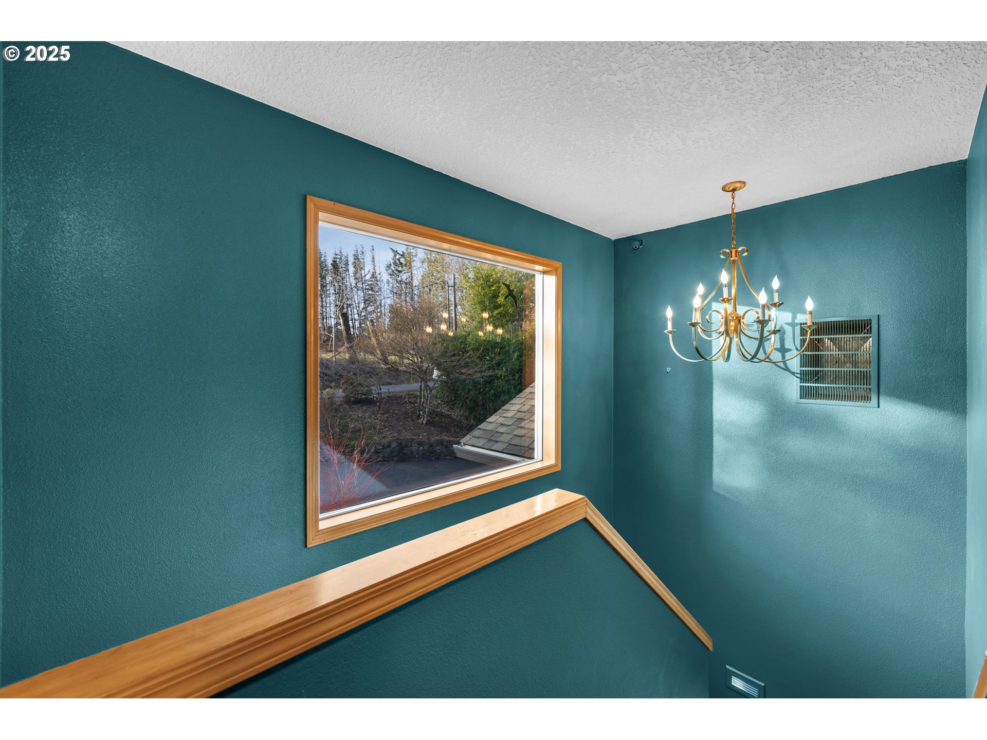 3809 SE SAINT CLAIR RD