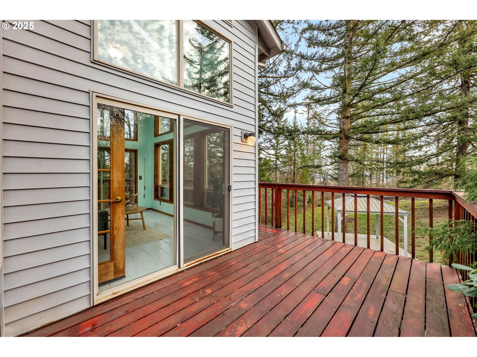 3809 SE SAINT CLAIR RD