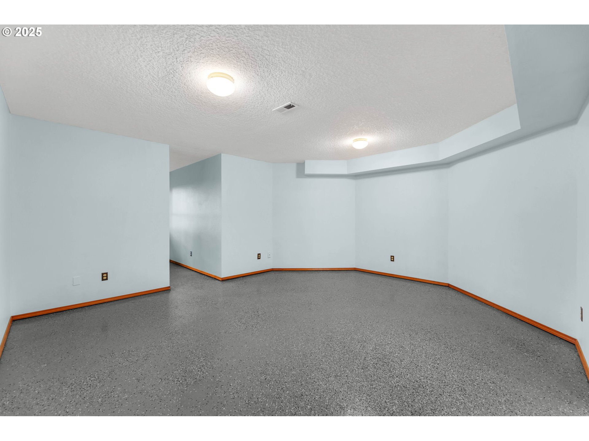 3809 SE SAINT CLAIR RD