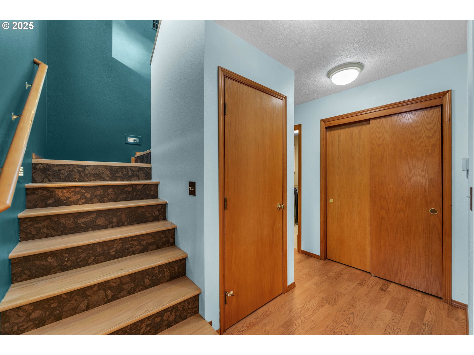 3809 SE SAINT CLAIR RD