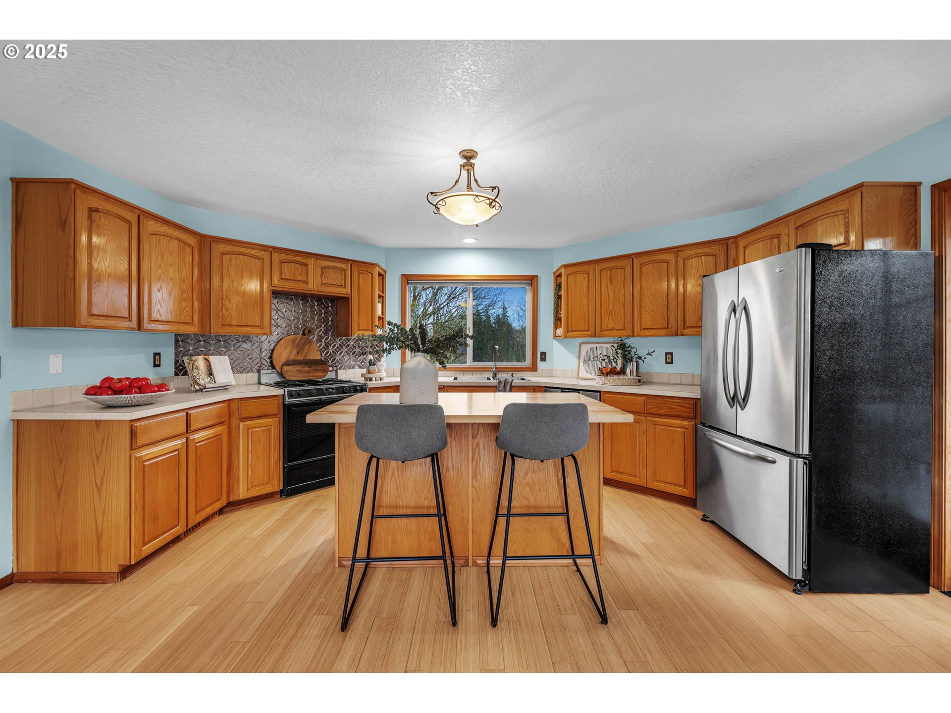 3809 SE SAINT CLAIR RD