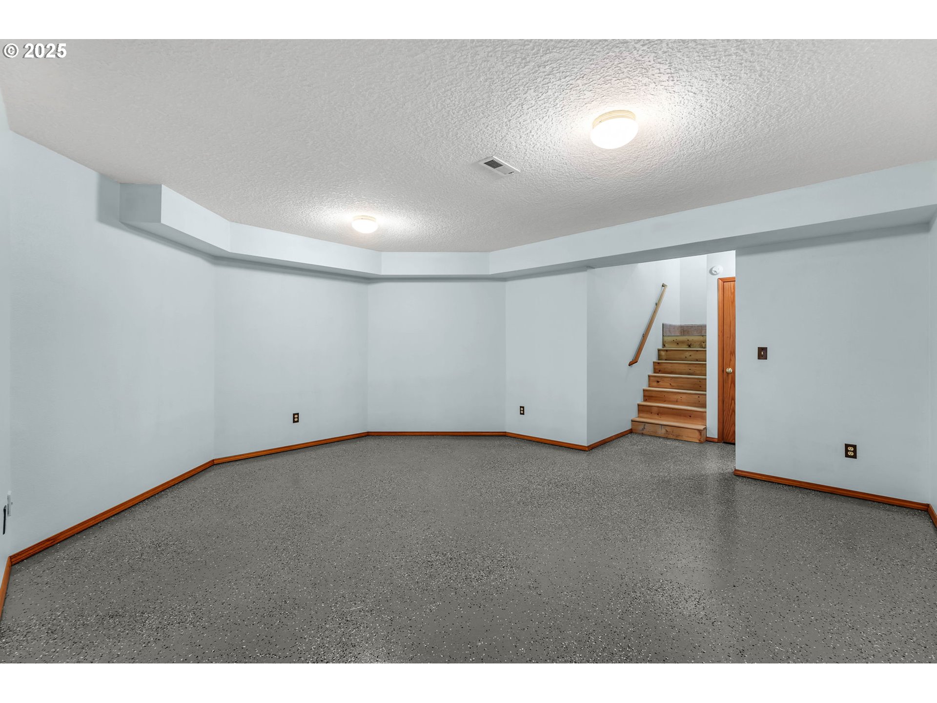 3809 SE SAINT CLAIR RD
