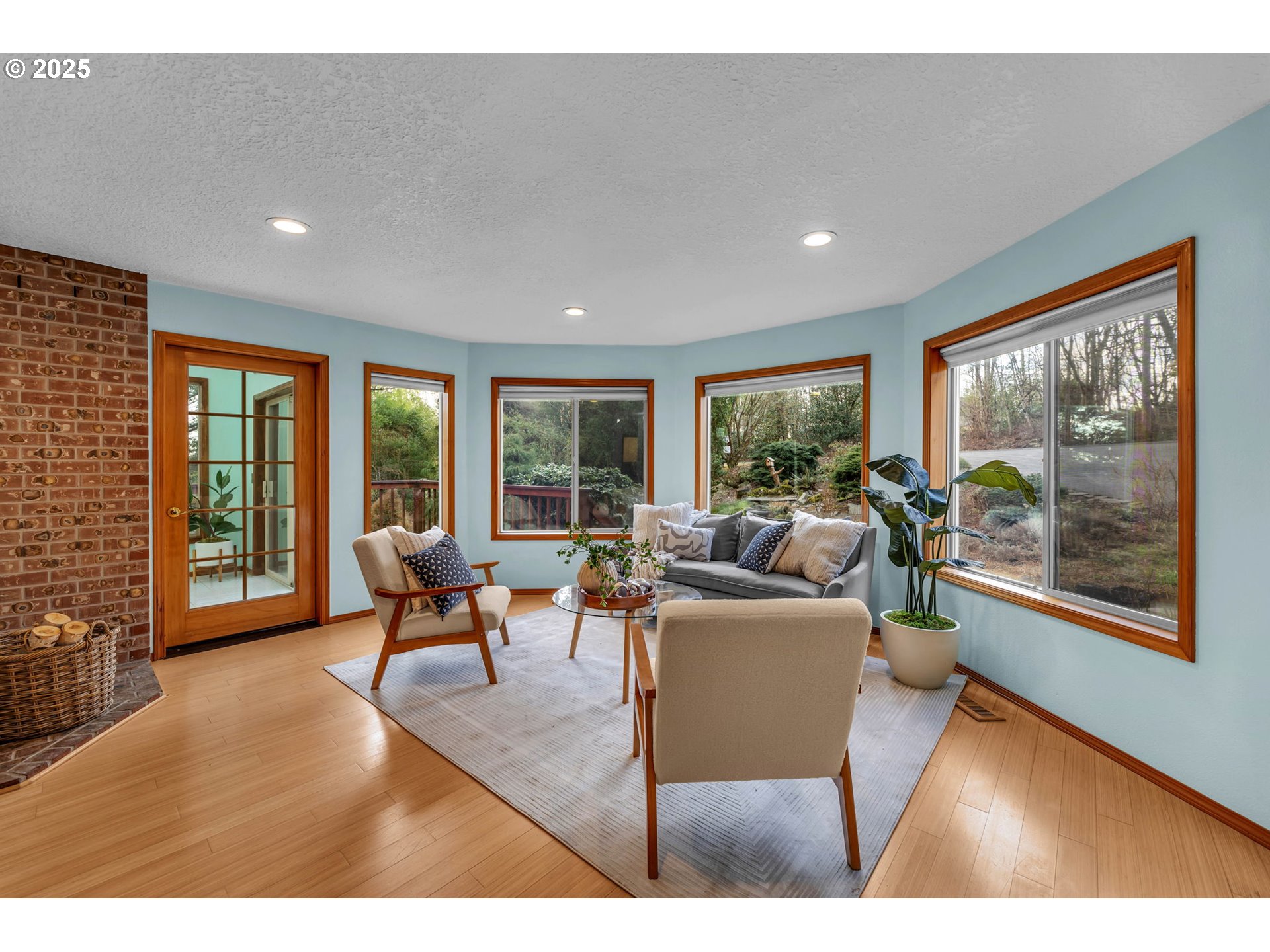 3809 SE SAINT CLAIR RD