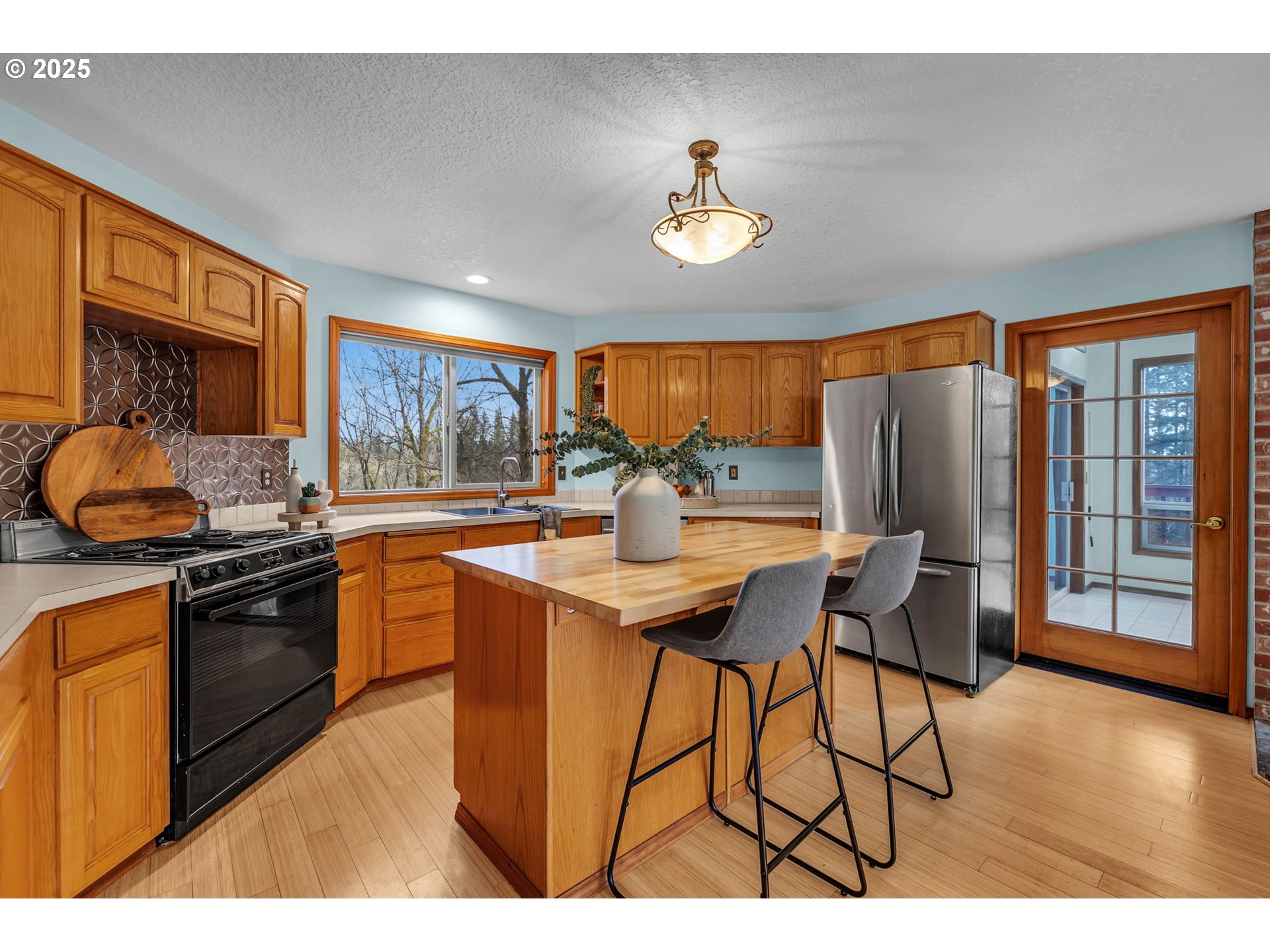 3809 SE SAINT CLAIR RD