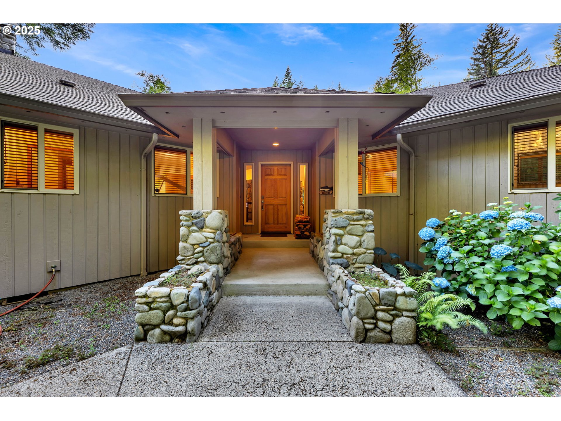 362 LINDA LN