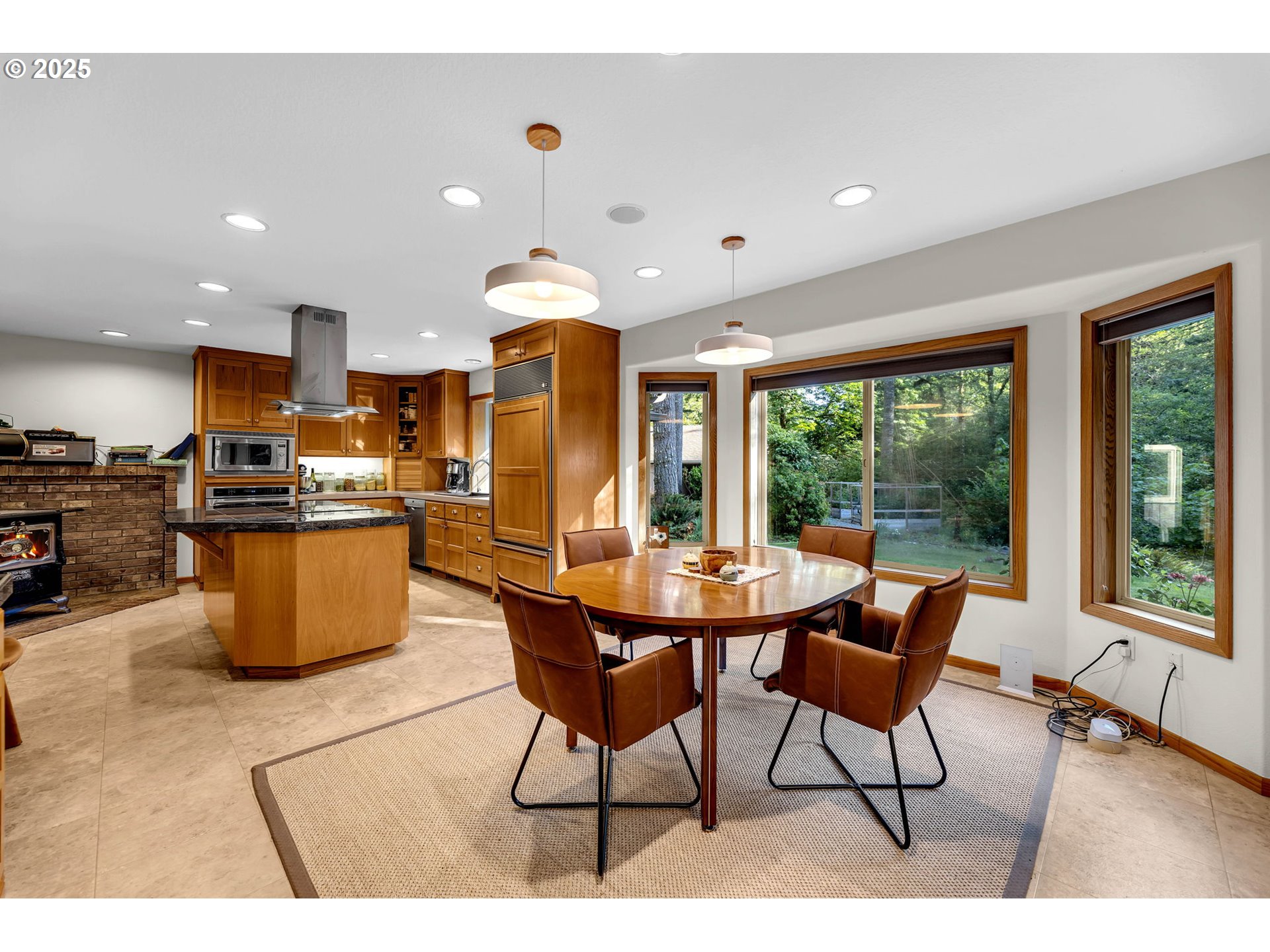 362 LINDA LN