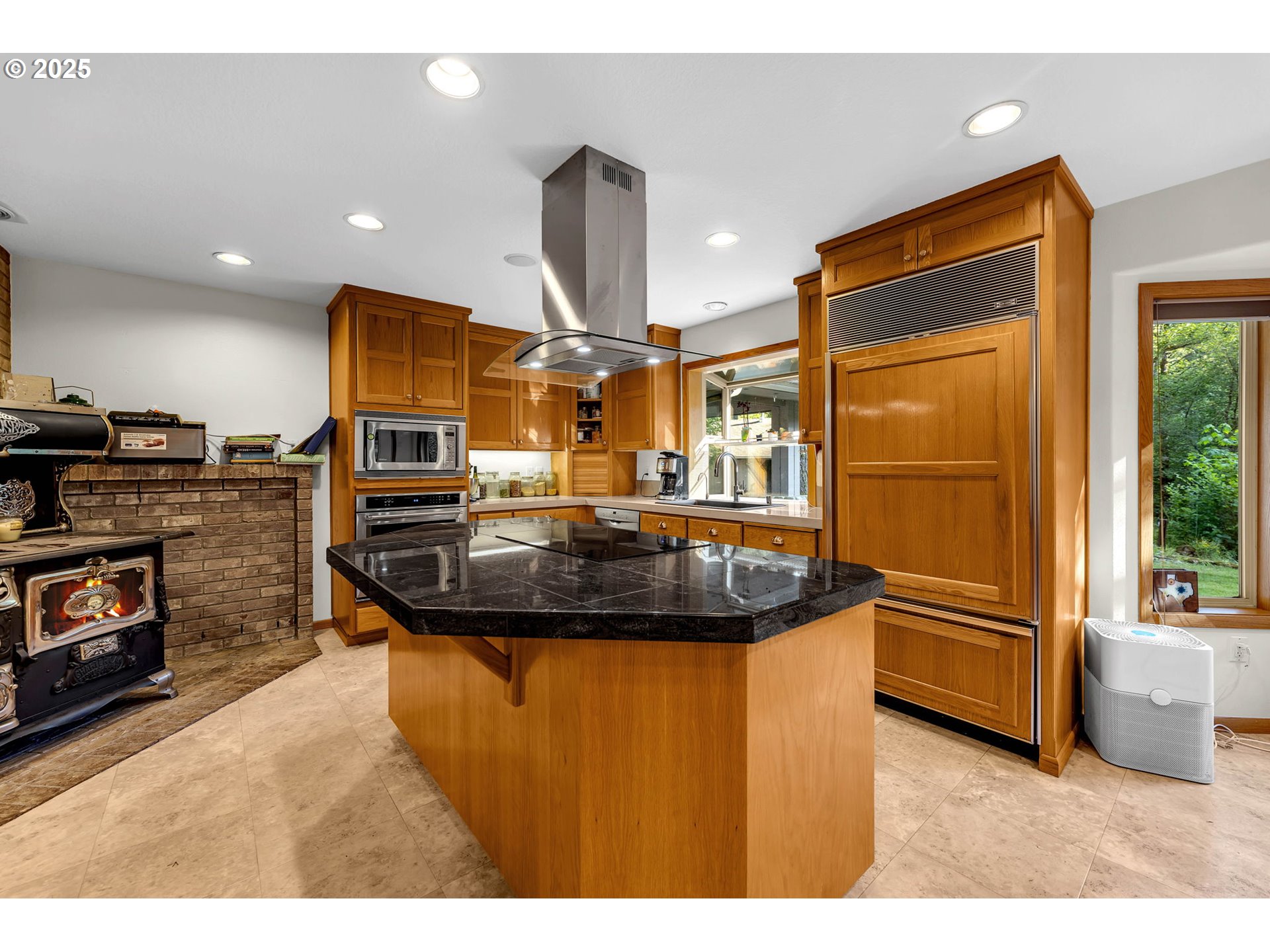 362 LINDA LN