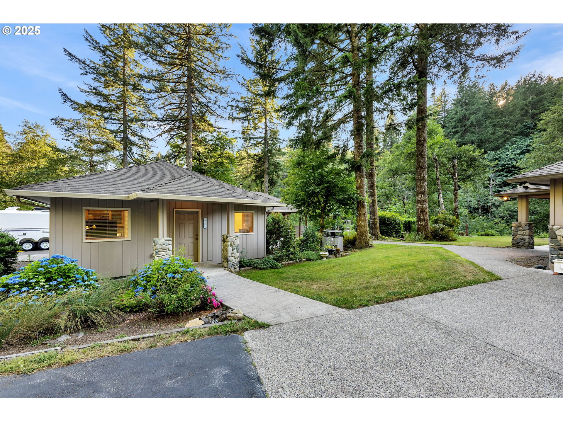 362 LINDA LN