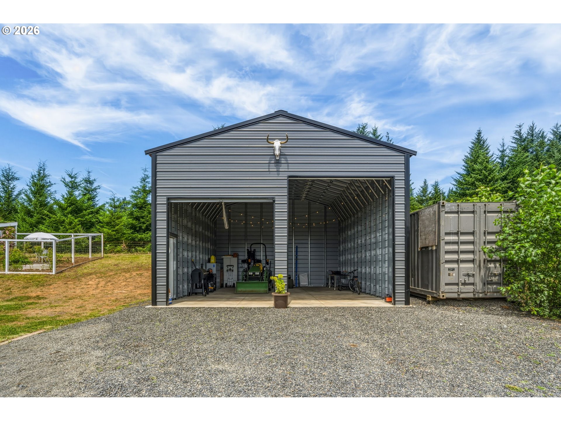 321 HELENS LN