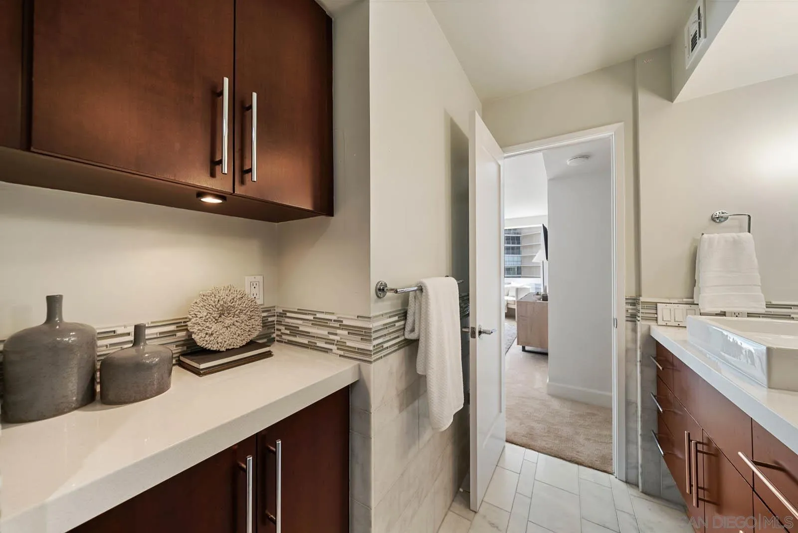 1810 Avenida Del Mundo Unit 408