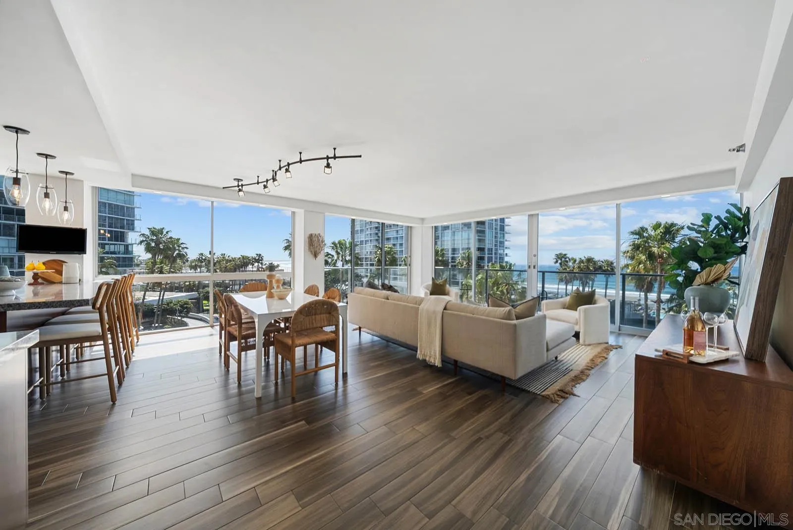 1810 Avenida Del Mundo Unit 408