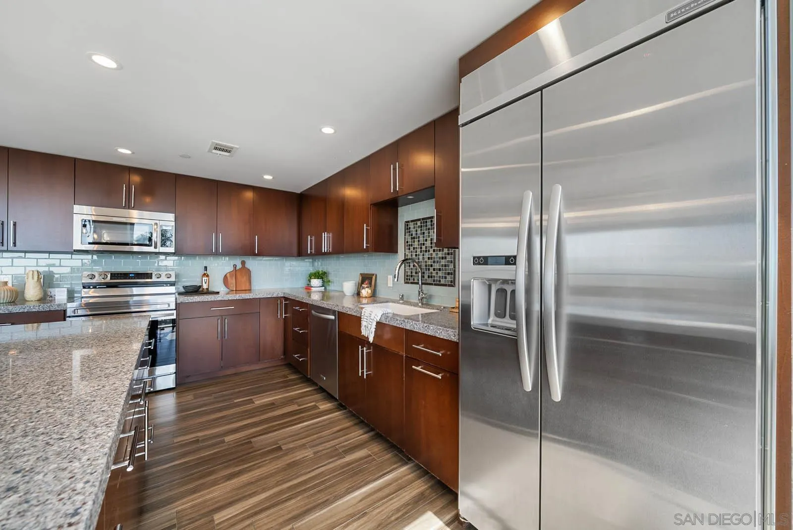 1810 Avenida Del Mundo Unit 408