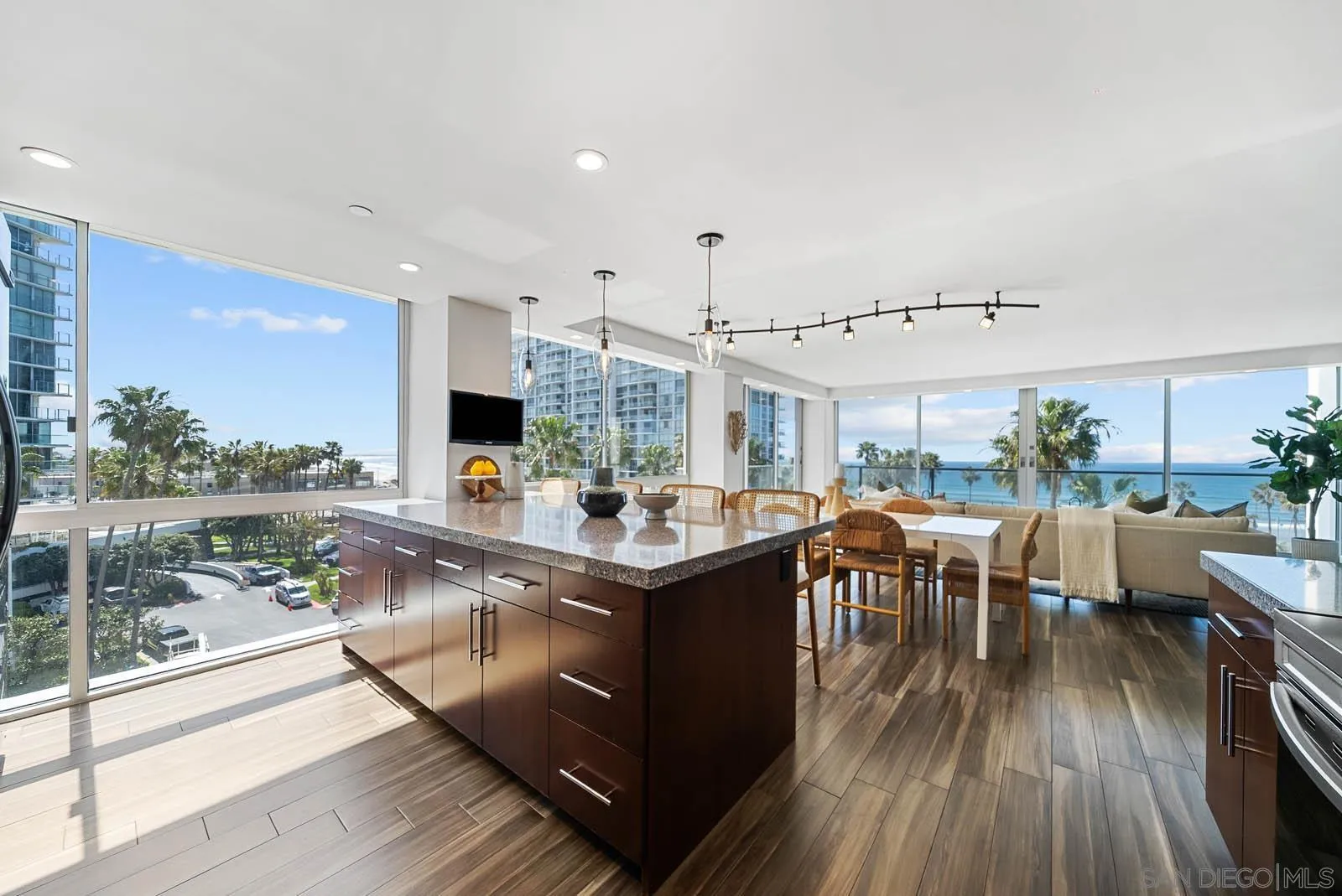 1810 Avenida Del Mundo Unit 408