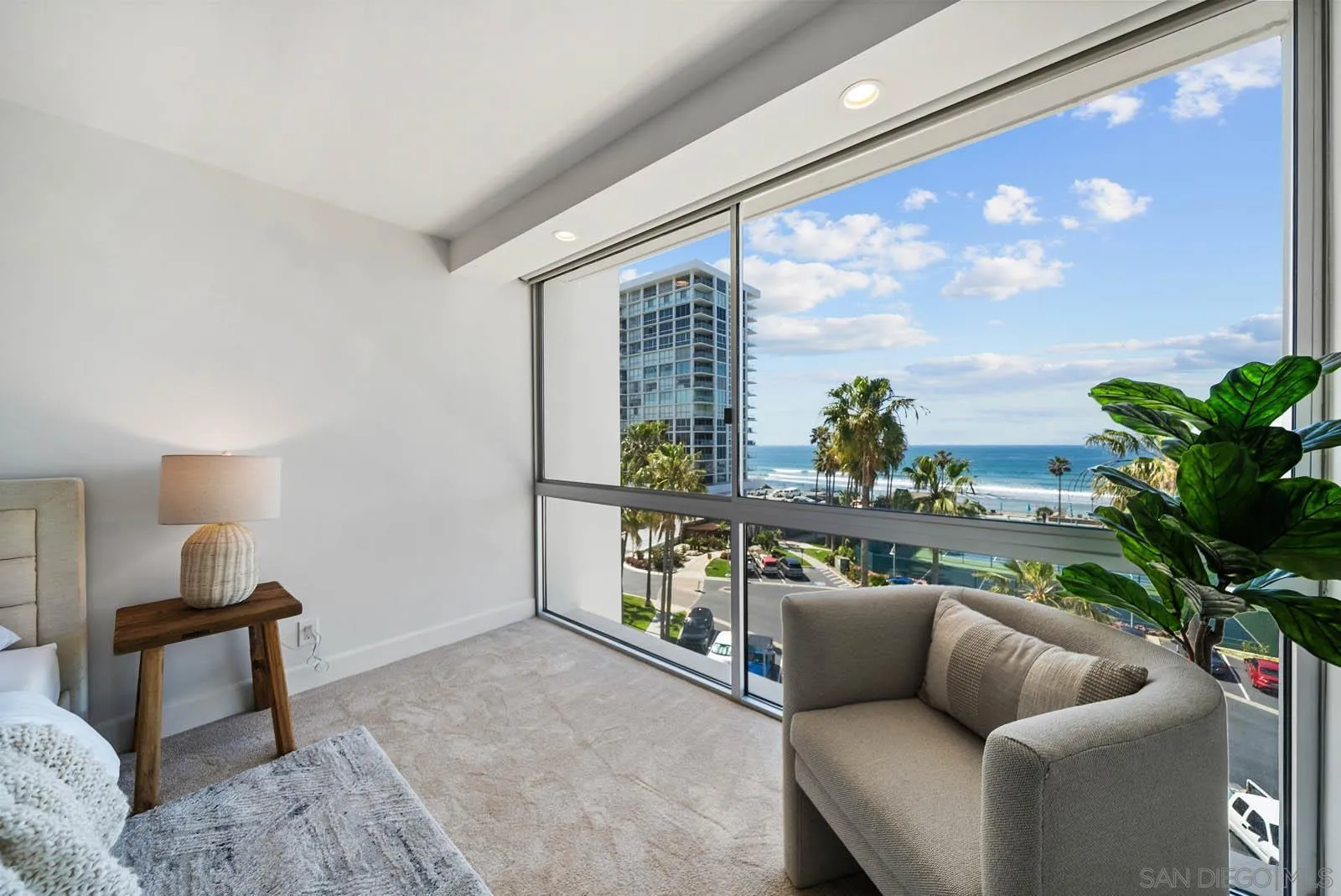 1810 Avenida Del Mundo Unit 408