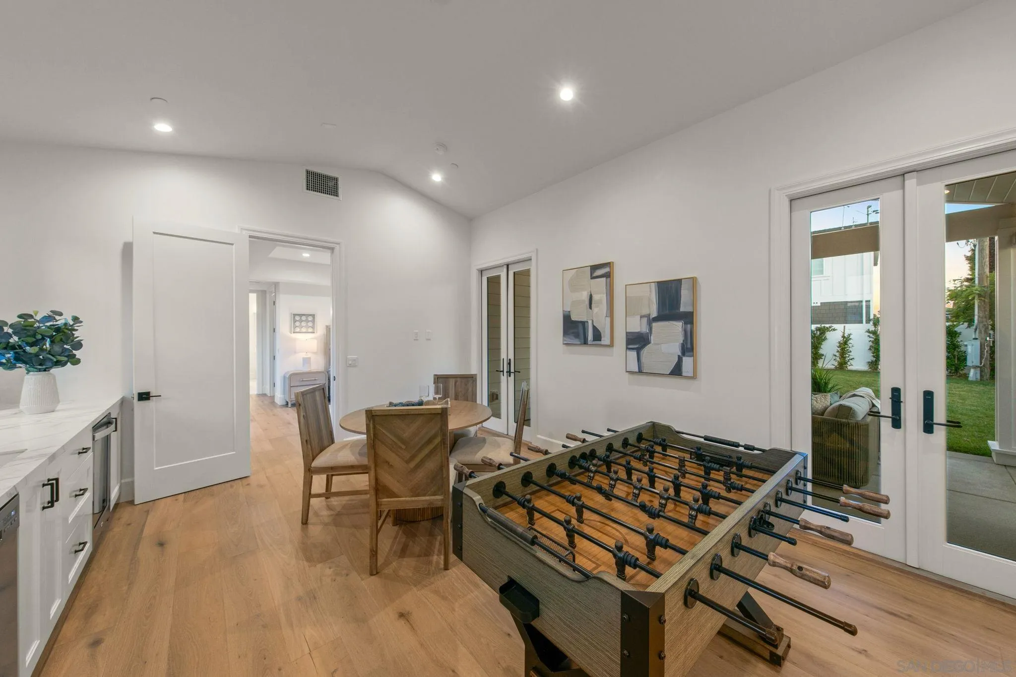 910 Balboa