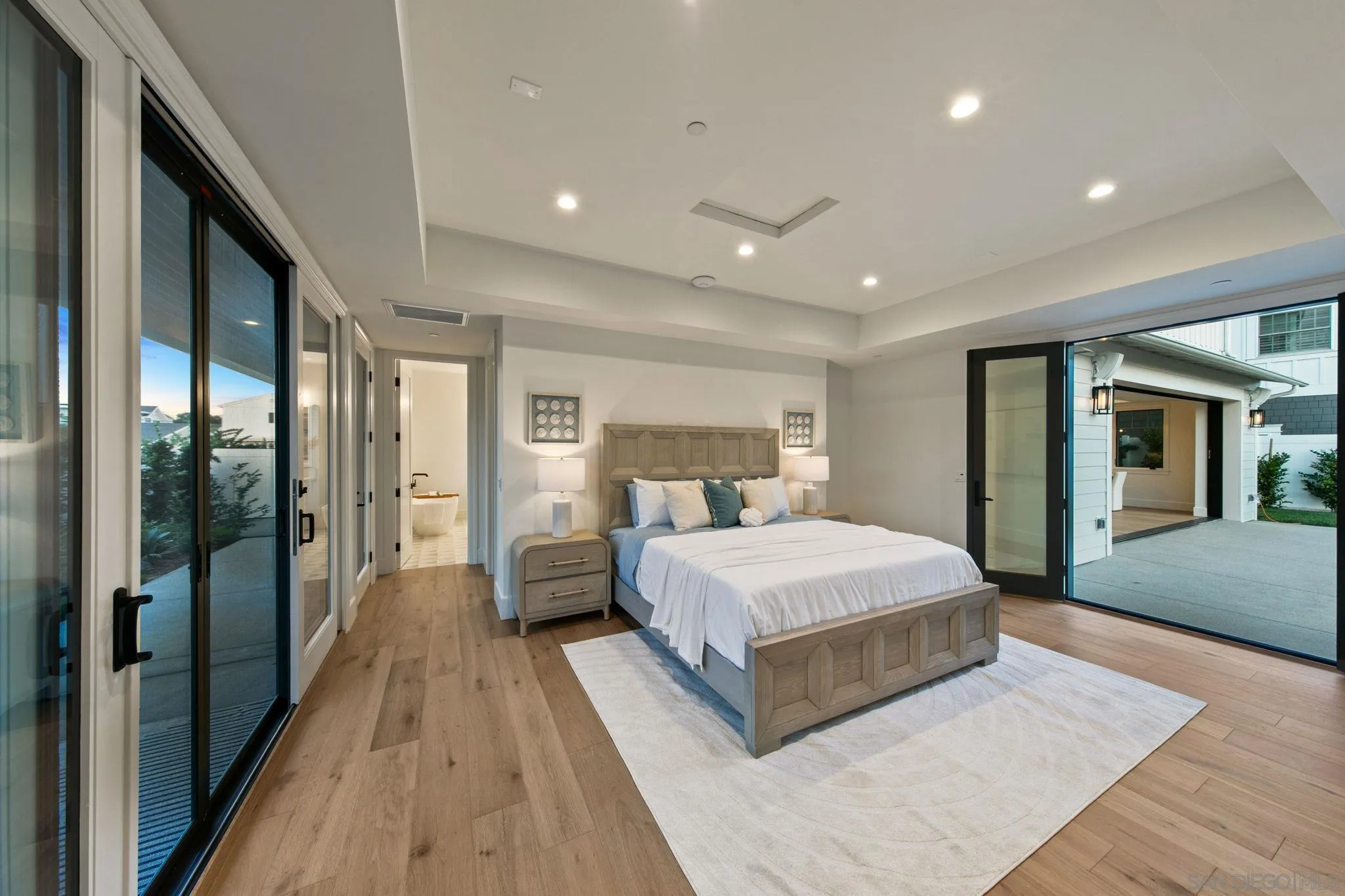 910 Balboa
