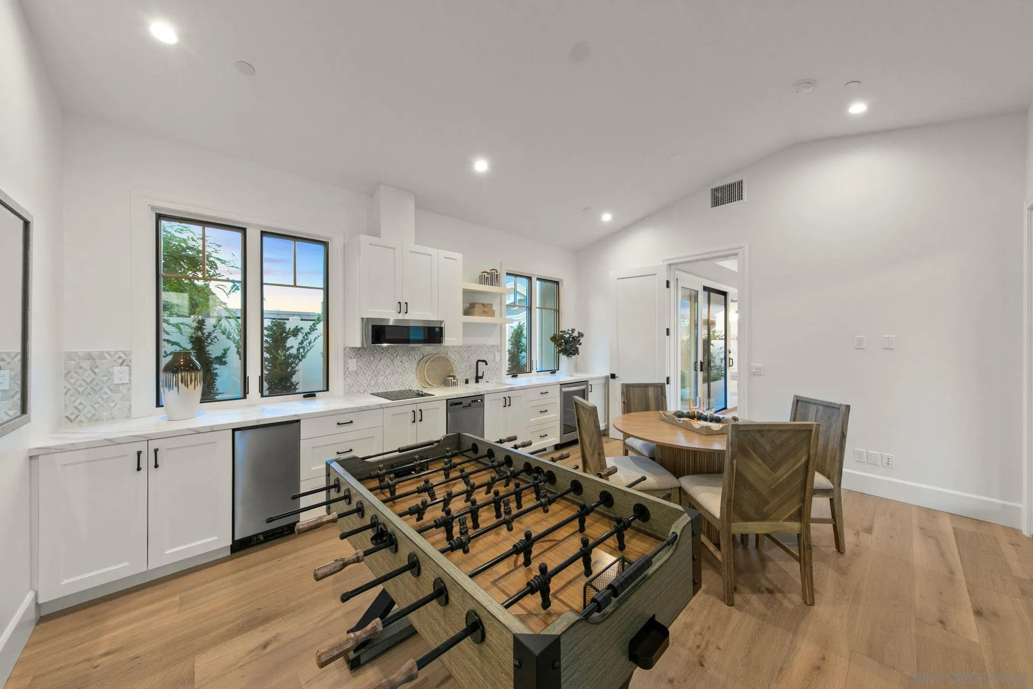 910 Balboa