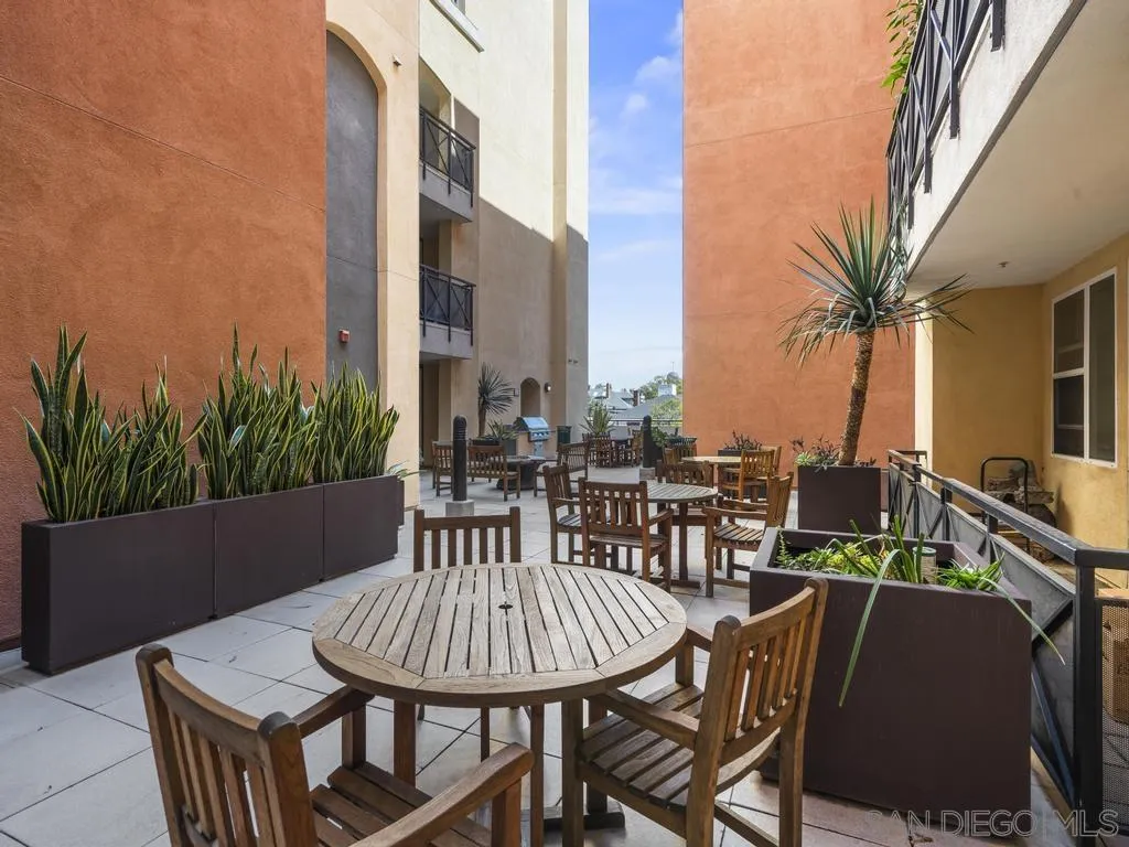 3687 4th Ave Unit 313