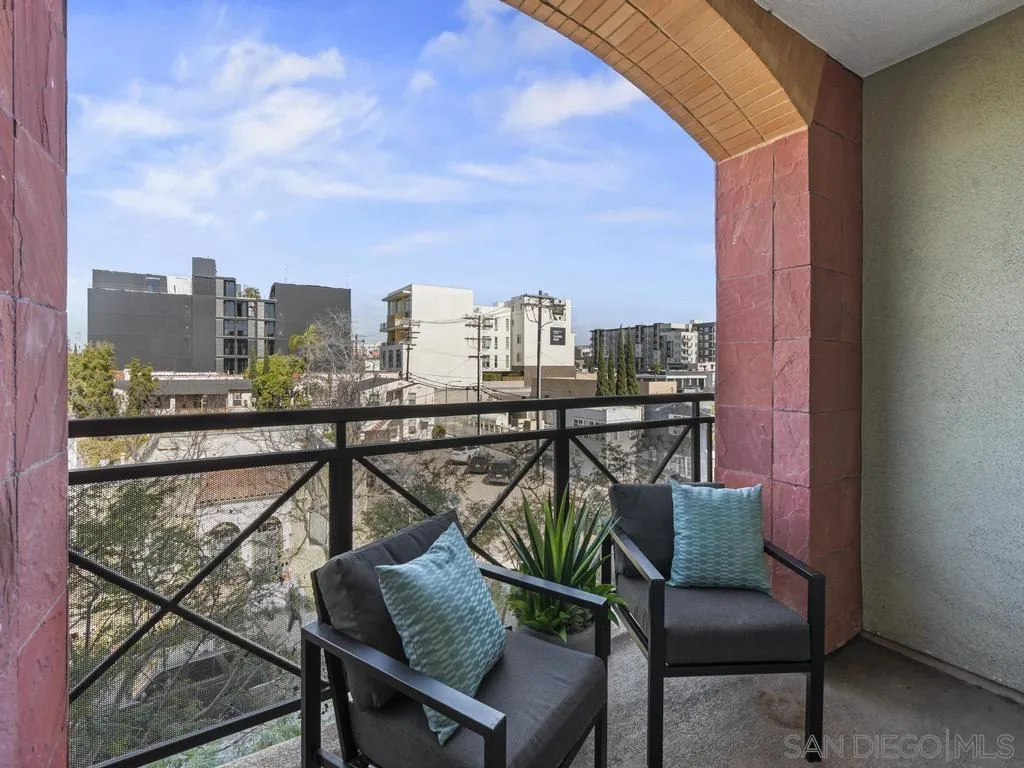 3687 4th Ave Unit 313