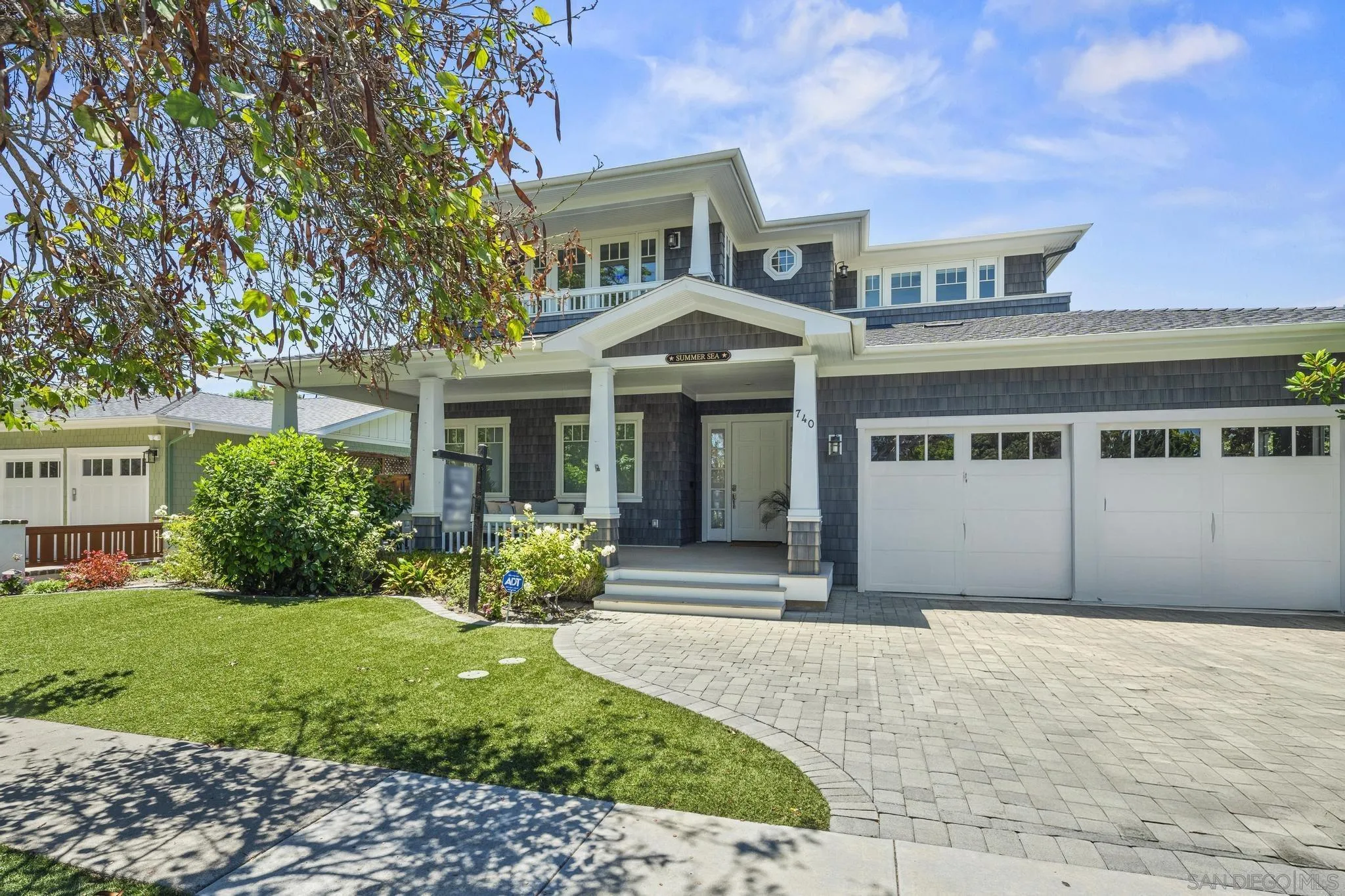 740 Coronado Ave