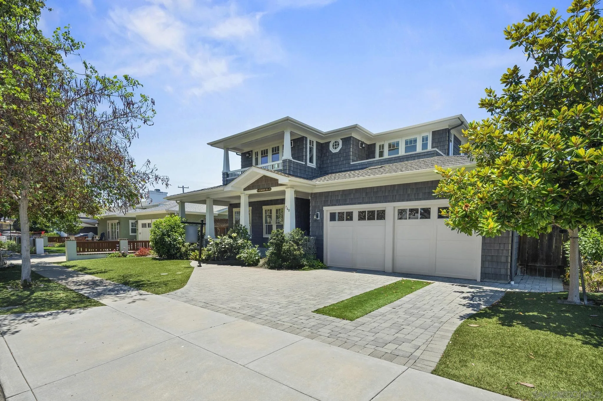 740 Coronado Ave