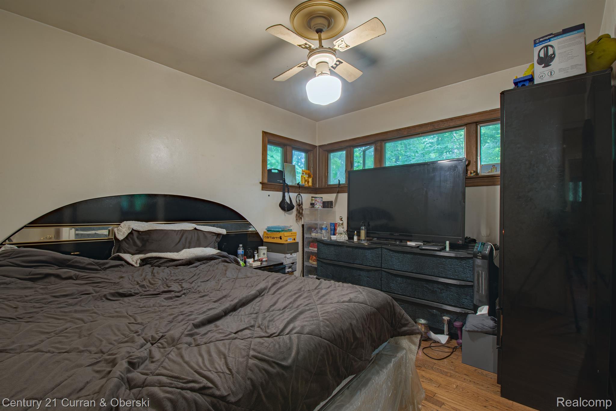 23600 OAK GLEN Drive