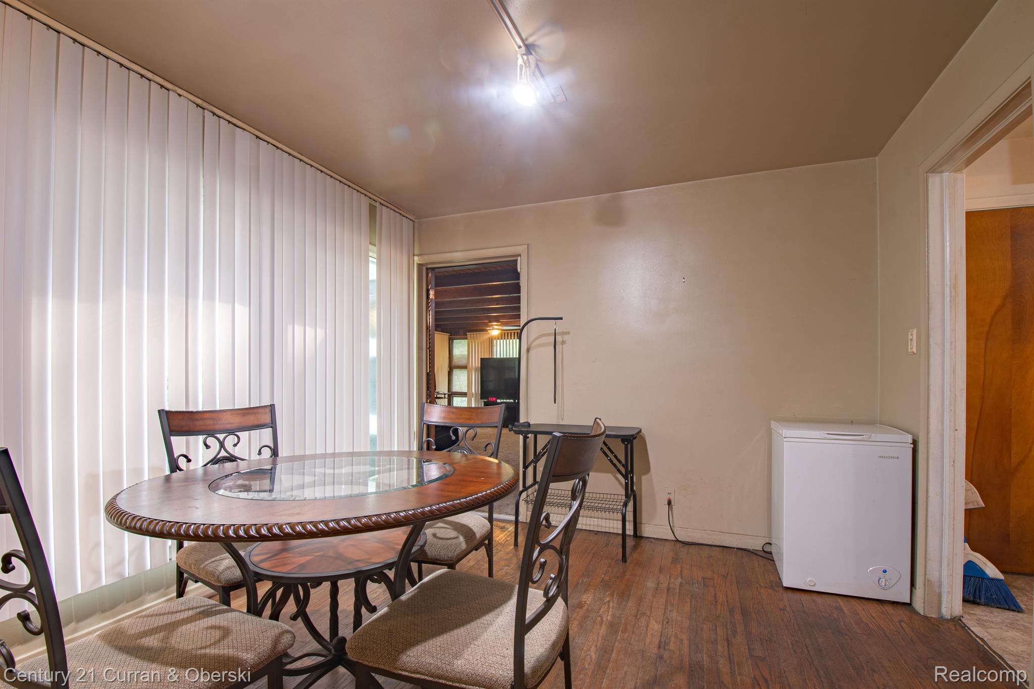 23600 OAK GLEN Drive