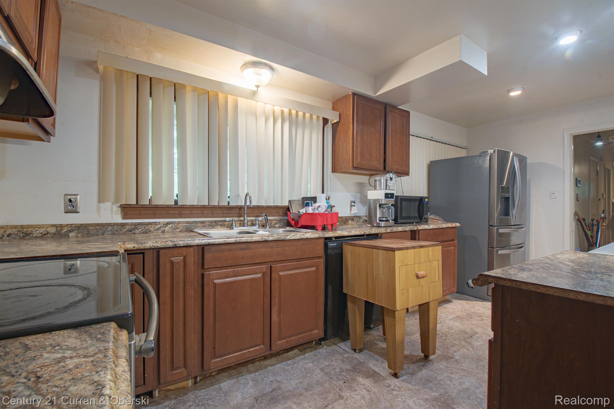 23600 OAK GLEN Drive