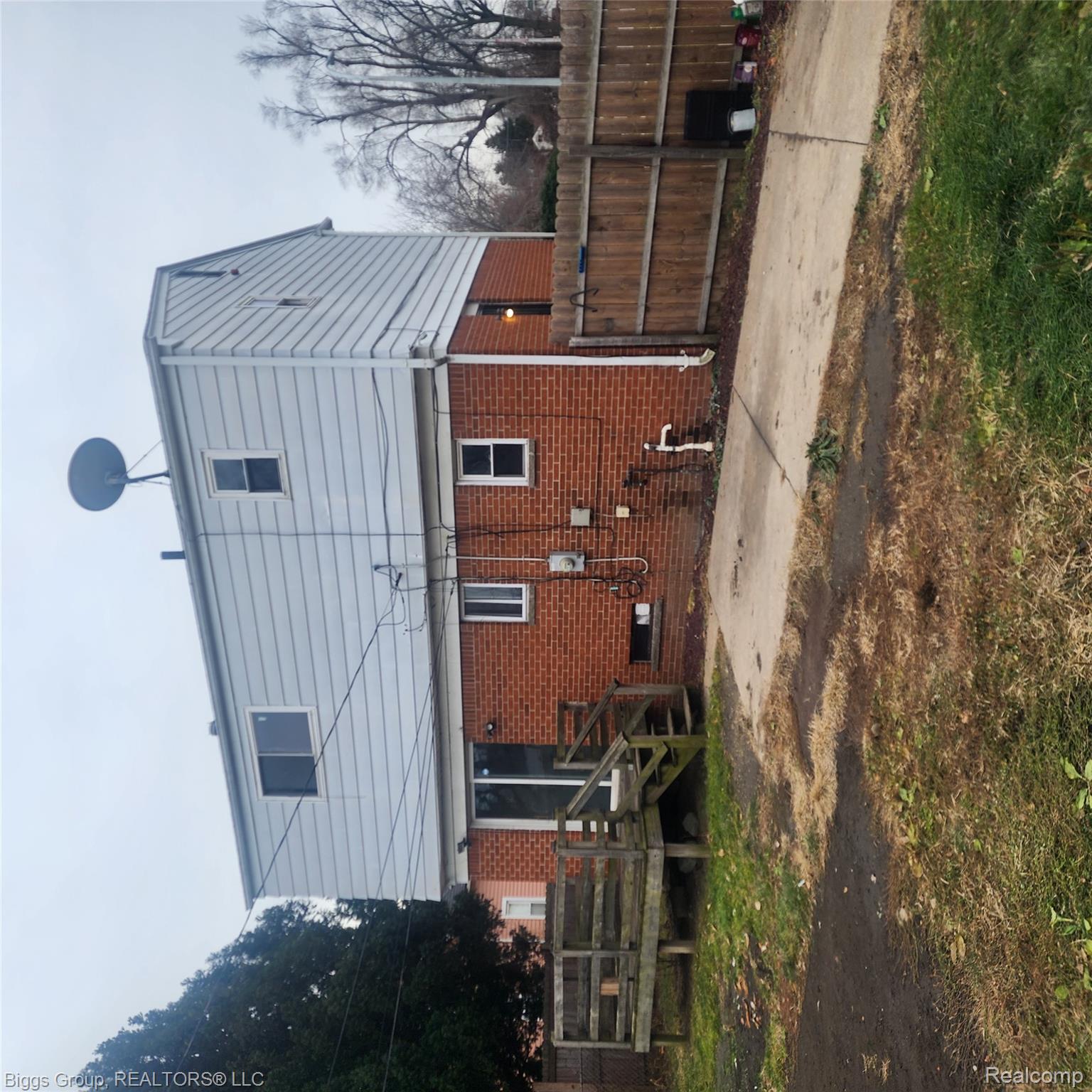 26695 E Outer Drive Drive